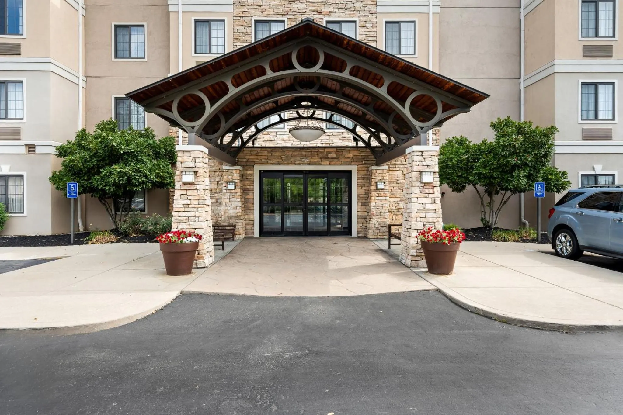 Property building in Staybridge Suites - Cincinnati North by IHG