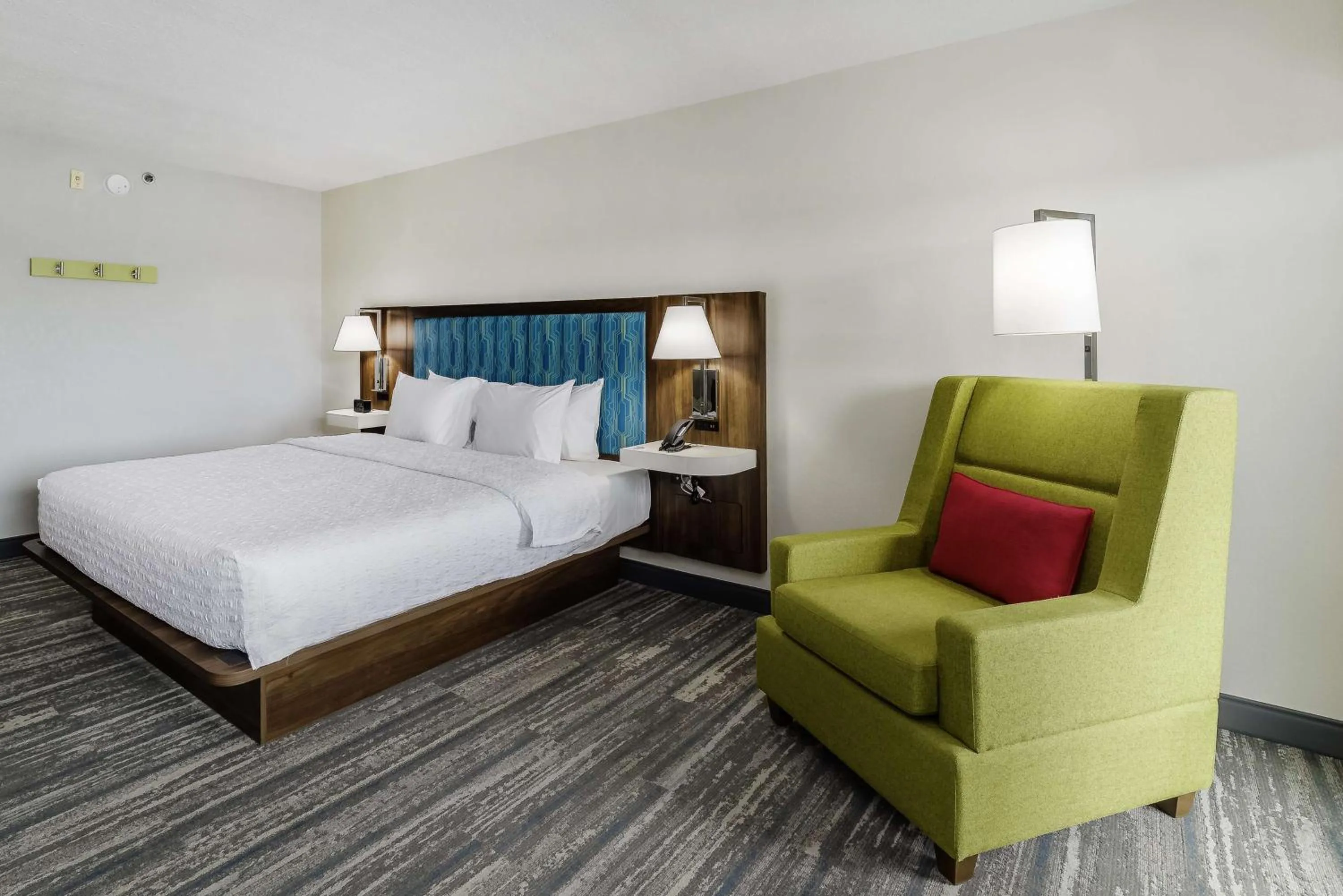 Bed in Hampton Inn Port Charlotte