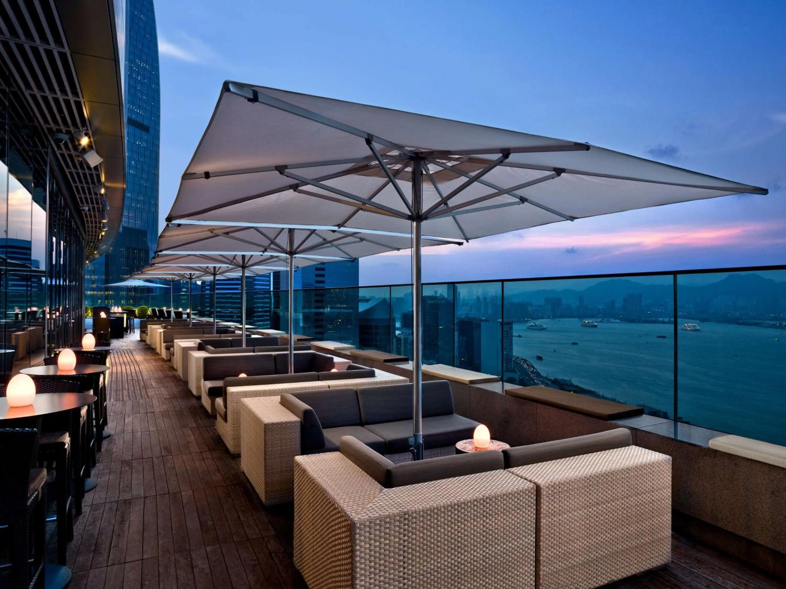 Lounge or bar in EAST Hong Kong