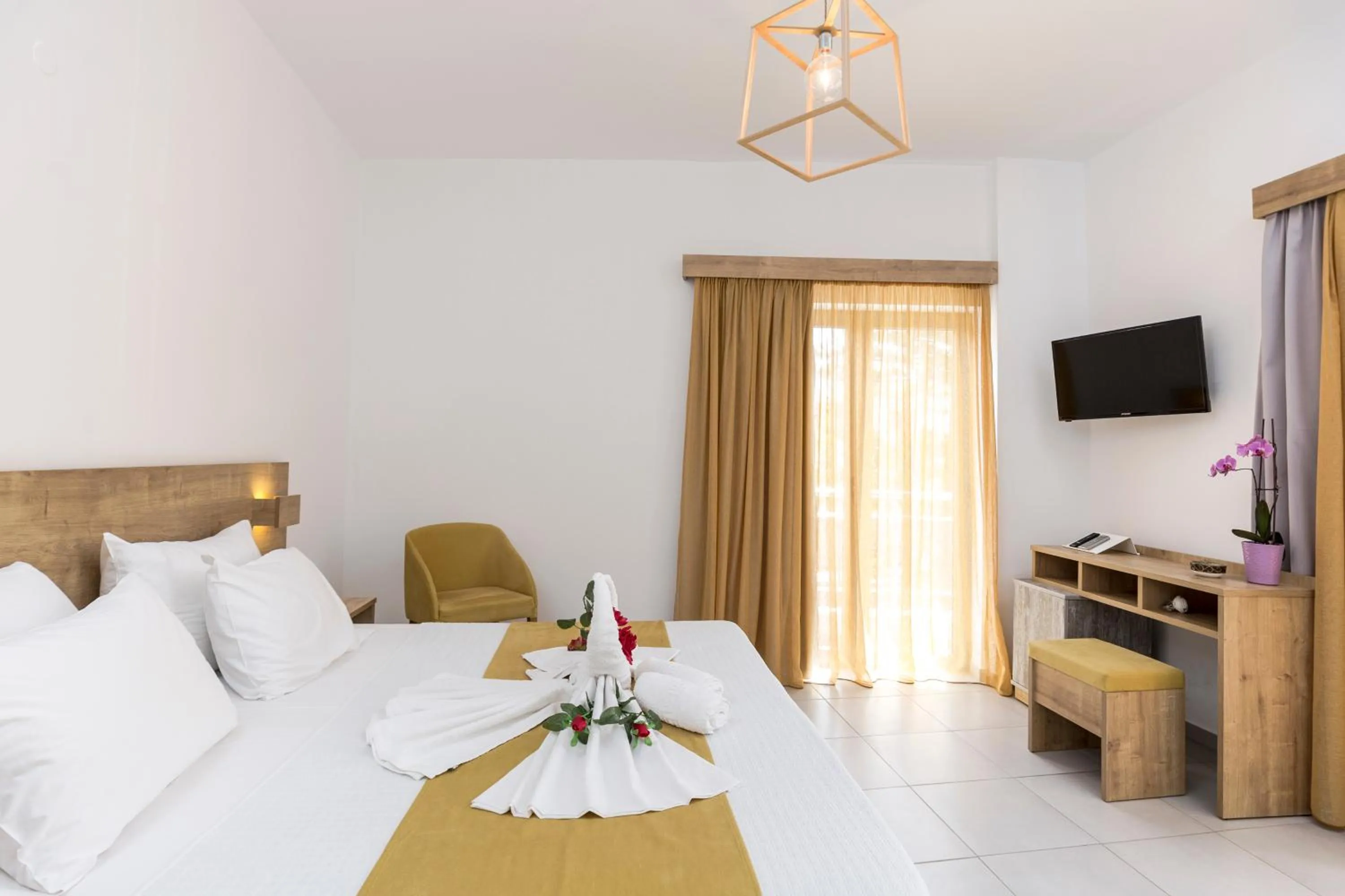 TV and multimedia, Bed in Castell Hotel