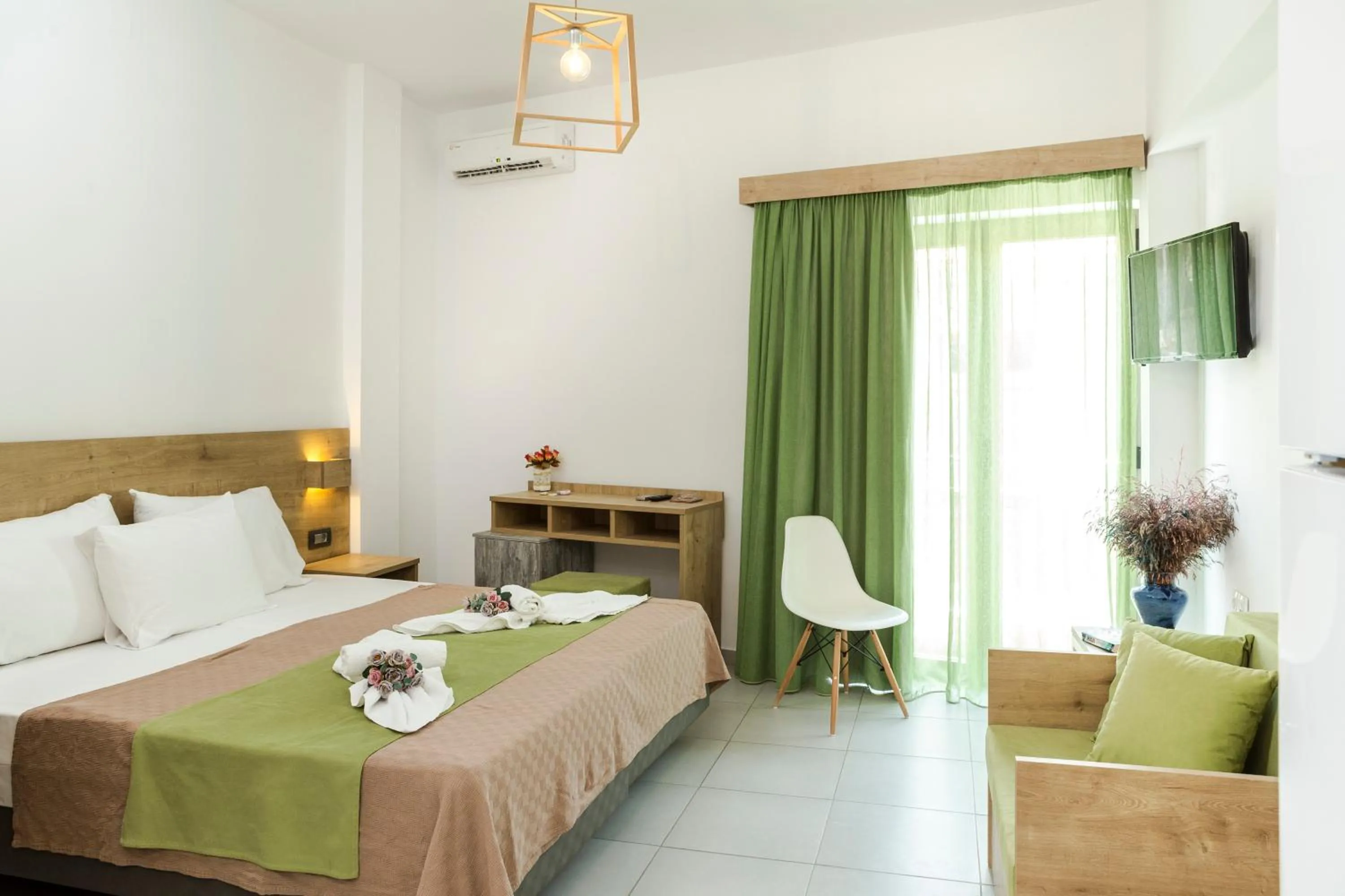 TV and multimedia, Bed in Castell Hotel