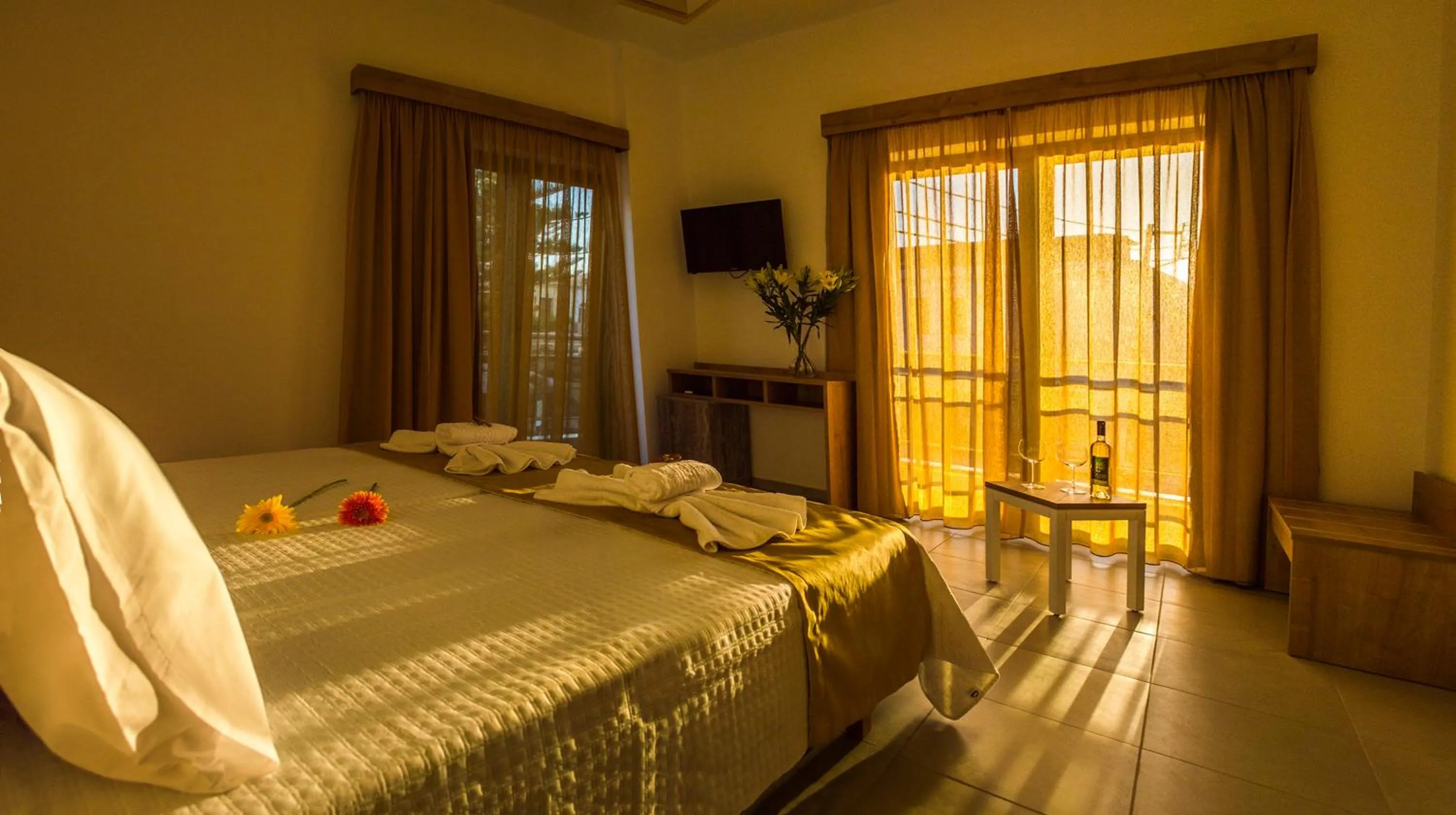 TV and multimedia, Bed in Castell Hotel