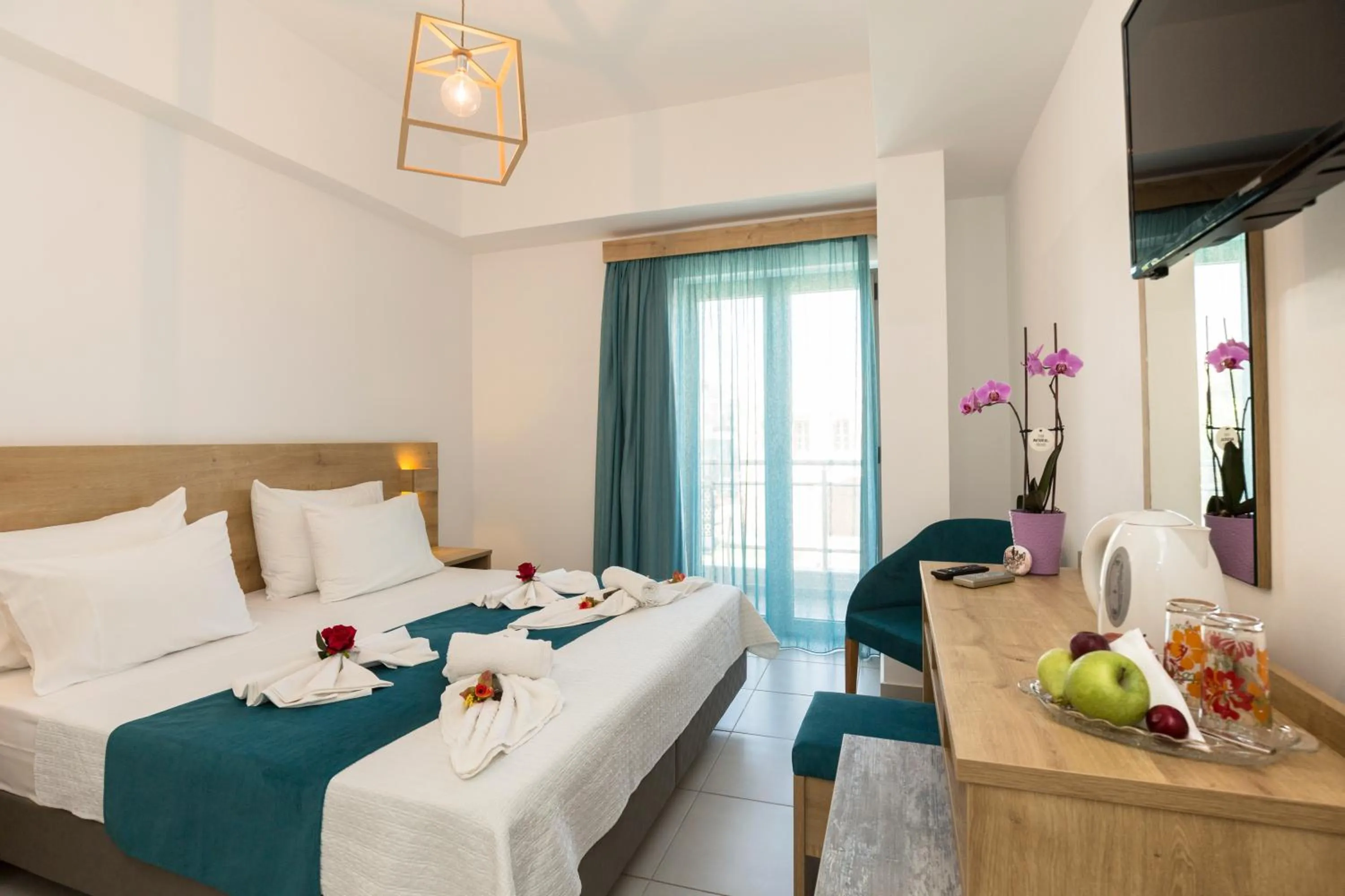 TV and multimedia, Bed in Castell Hotel