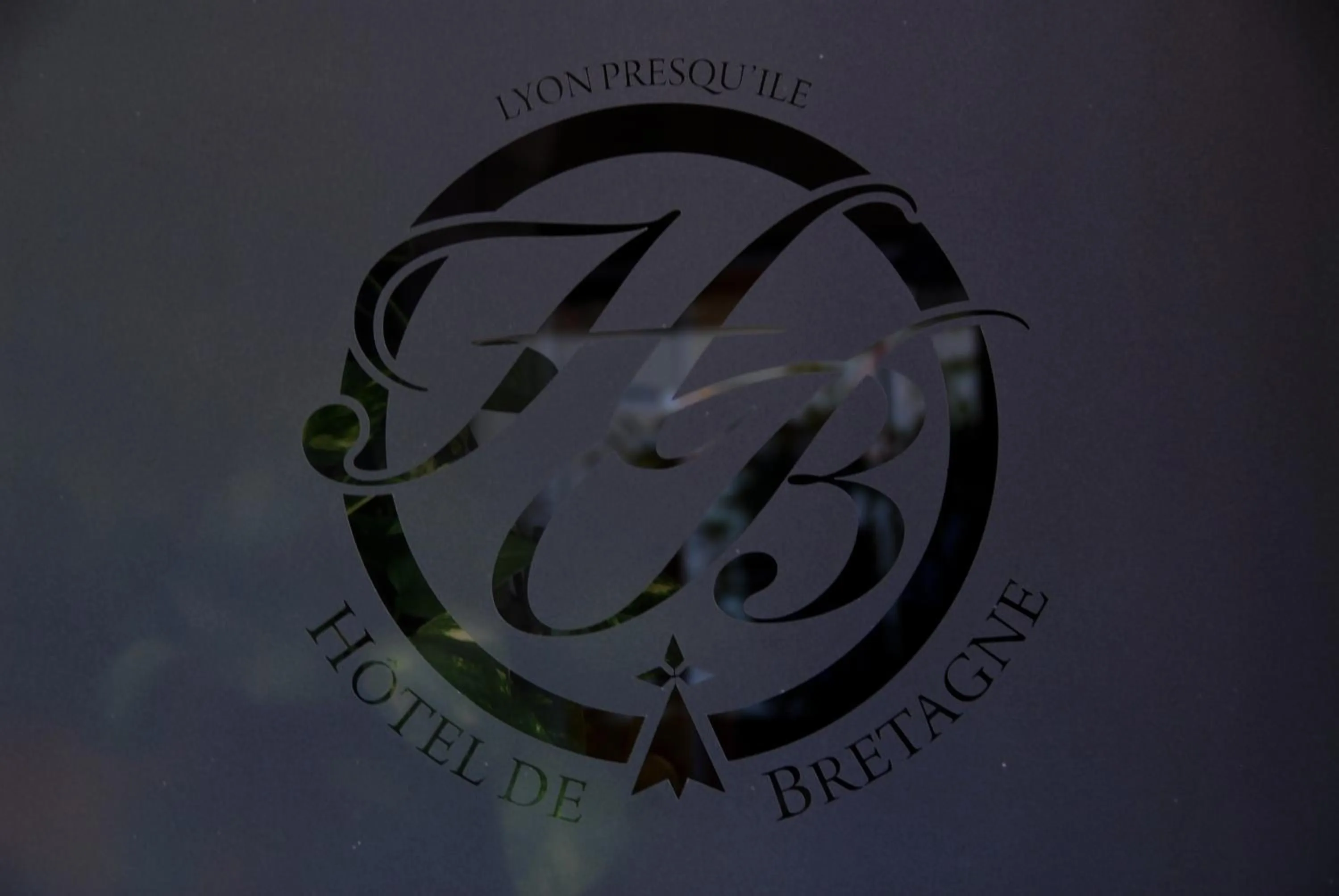 Property logo or sign in Hotel de Bretagne