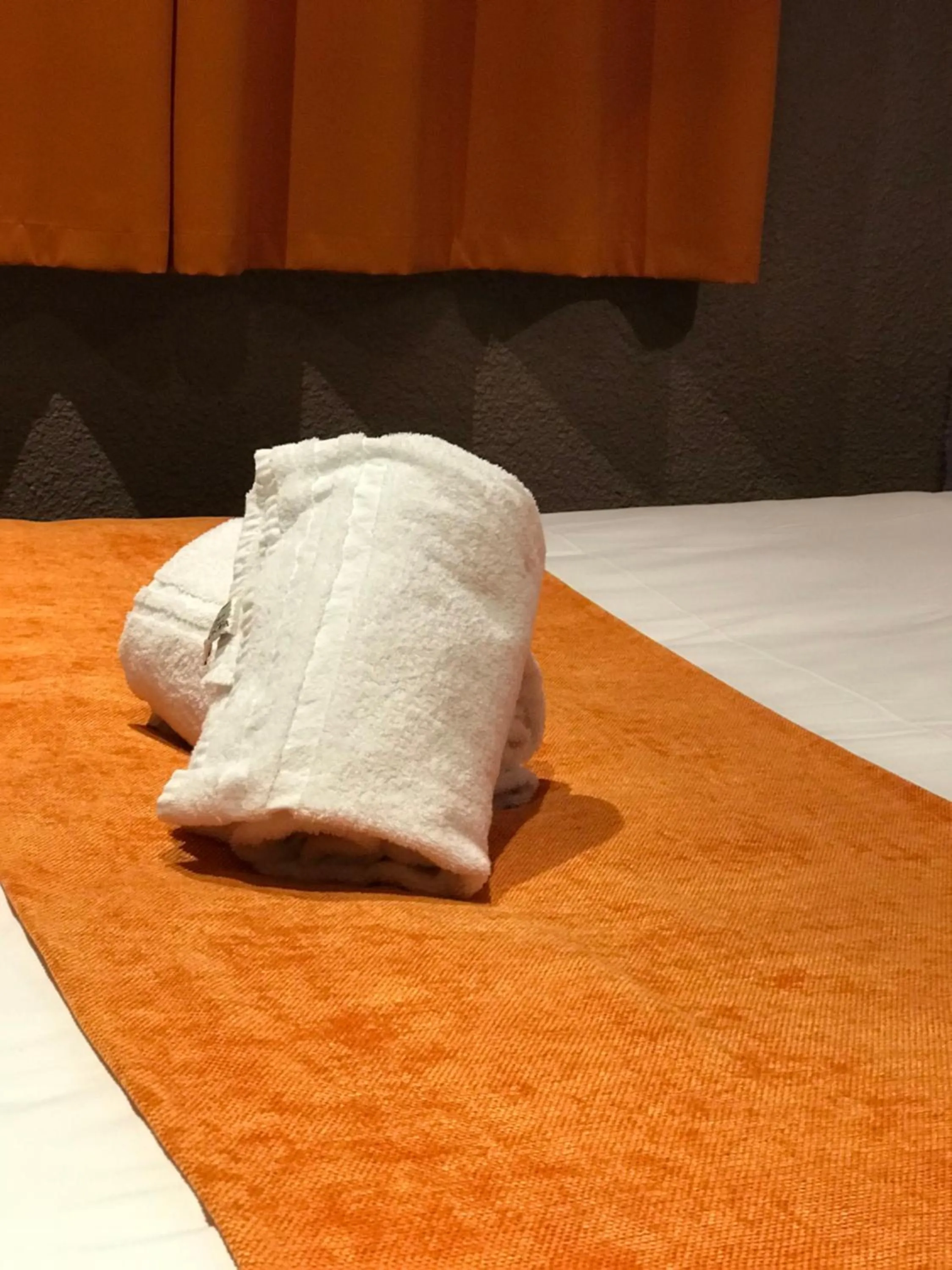 Decorative detail, Bed in Hotel de Bretagne