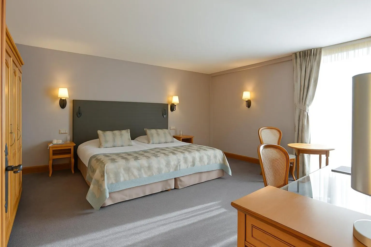 Bed in Hôtel Golf Château de Chailly