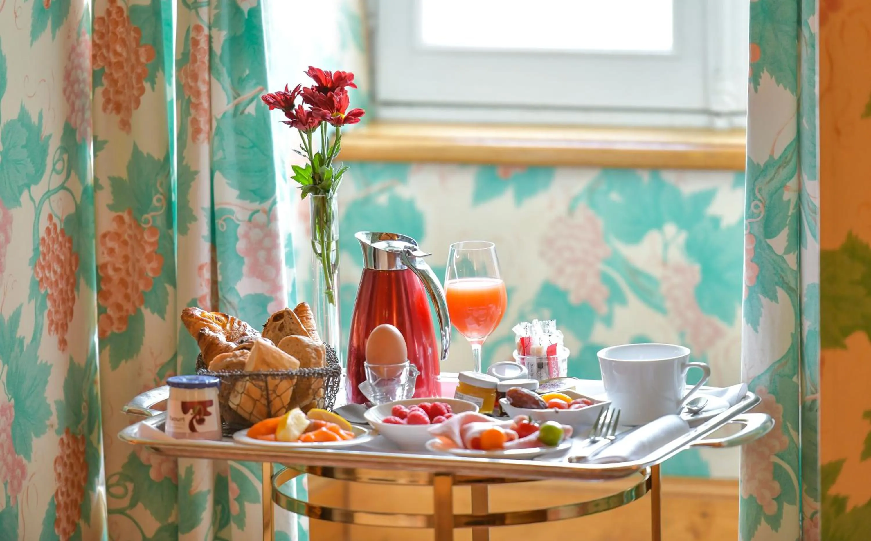 Food and drinks in Hôtel Golf Château de Chailly