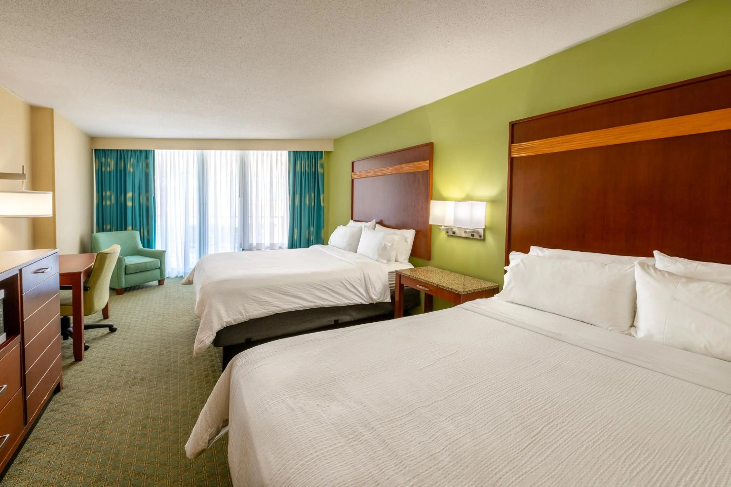 Bedroom, Bed in Holiday Inn & Suites Virginia Beach - North Beach by IHG