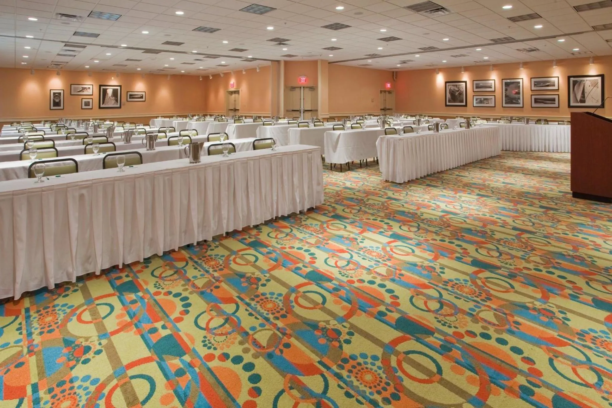 Meeting/conference room in Holiday Inn & Suites Virginia Beach - North Beach by IHG