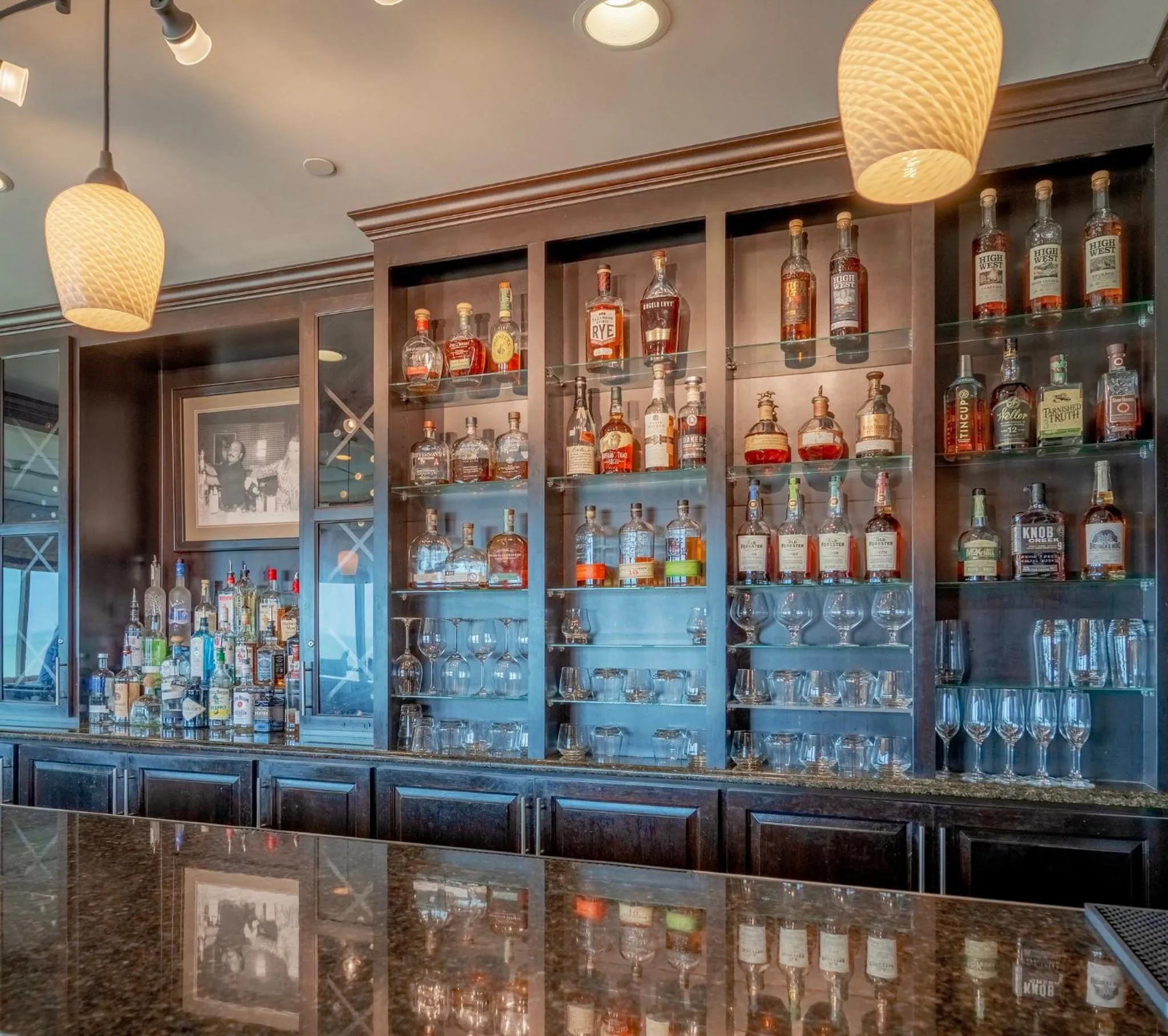 Restaurant/places to eat in Holiday Inn & Suites Virginia Beach - North Beach by IHG