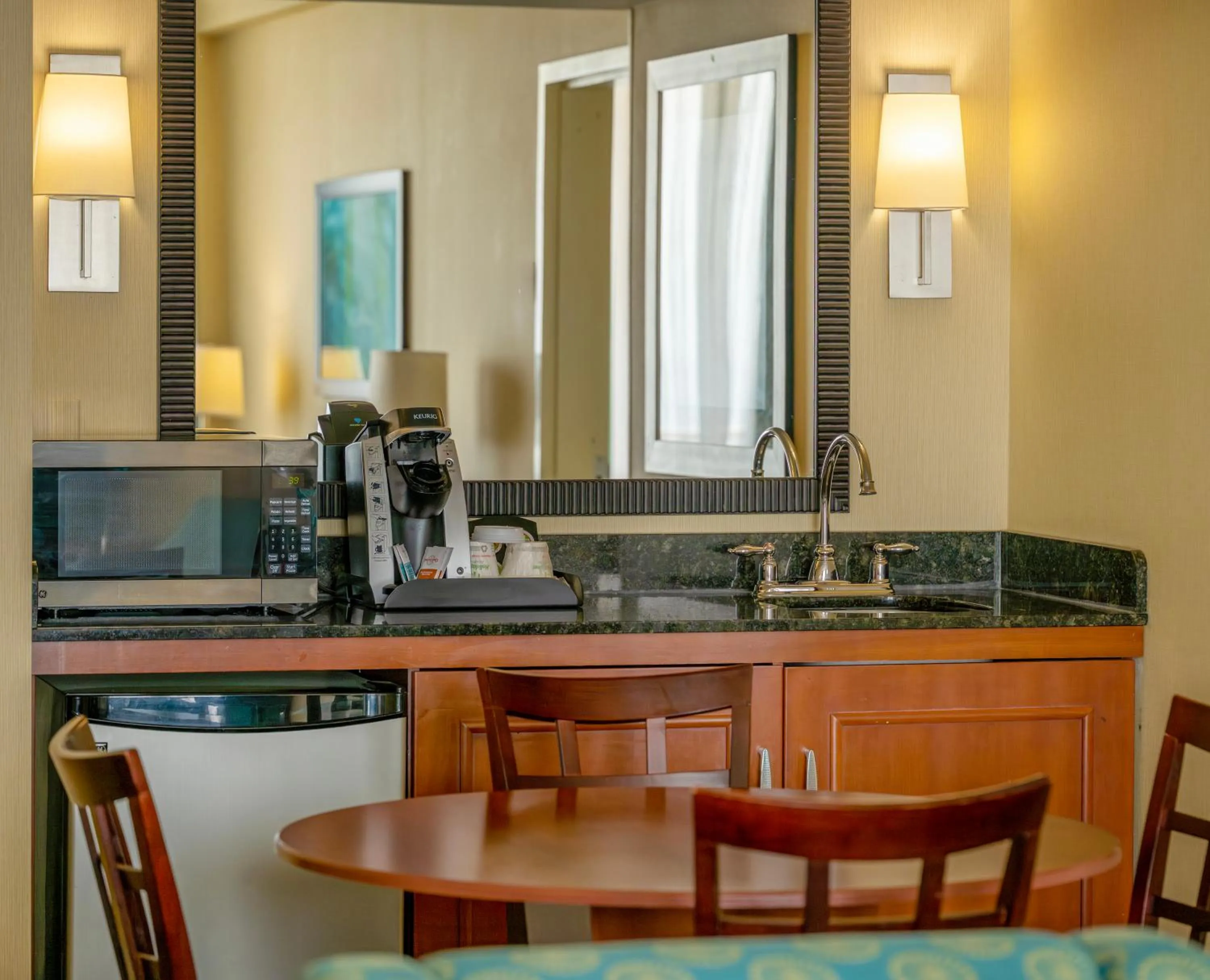 Coffee/tea facilities in Holiday Inn & Suites Virginia Beach - North Beach by IHG