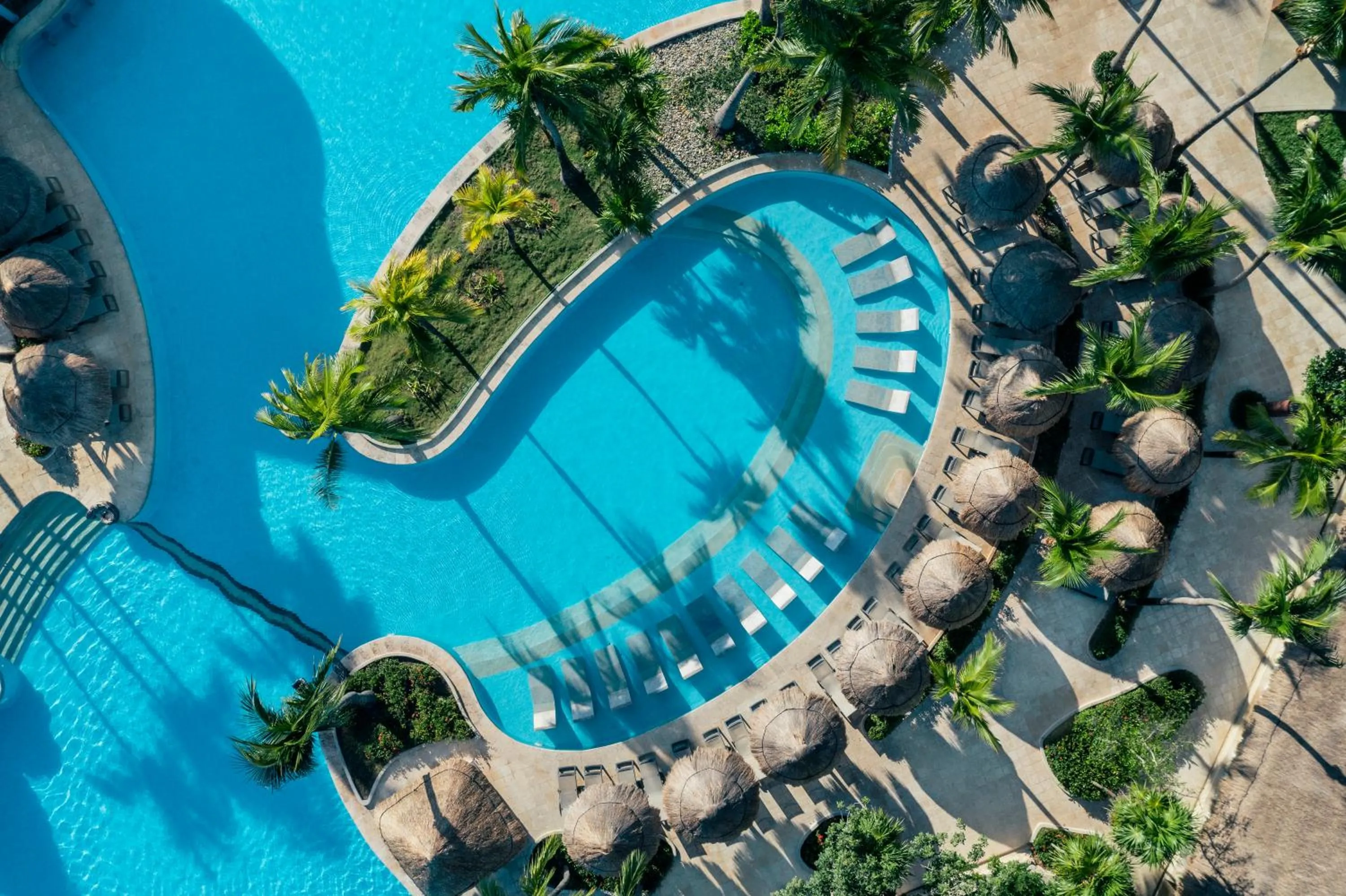 Swimming pool in Iberostar Waves Paraíso del Mar - All Inclusive