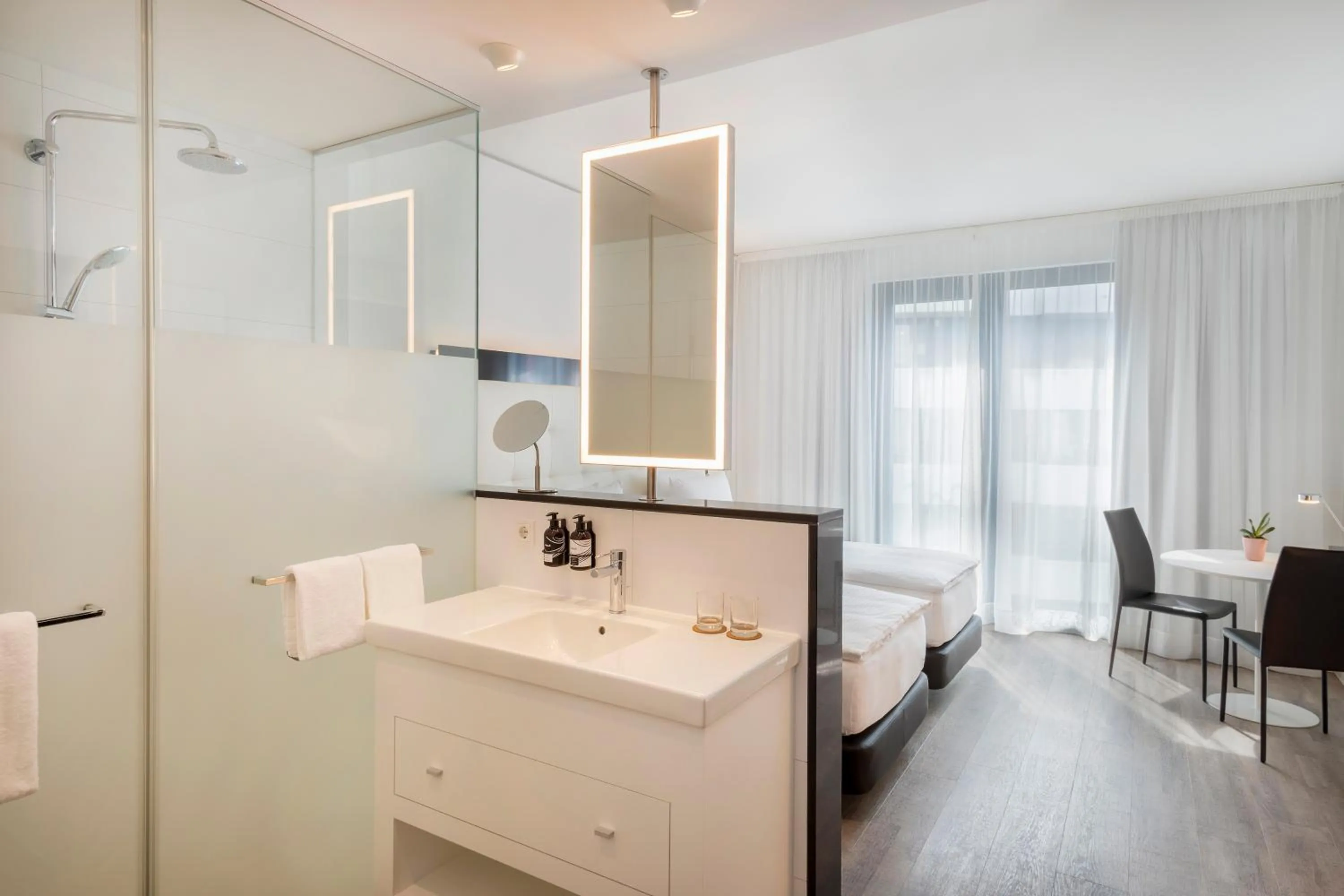 Bathroom in INNSiDE by Meliá Frankfurt Ostend