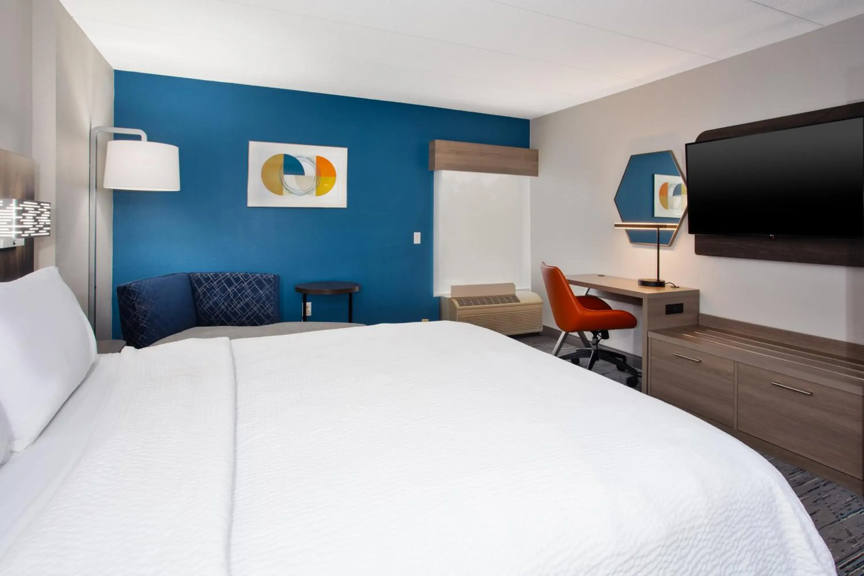 Standard Queen Room with Roll In Shower - Mobility/Communications Accessible in Holiday Inn Express Hotel & Suites Dover by IHG Standard Queen Room with Roll In Shower - Mobility/Communications Accessible in Holiday Inn Express Hotel & Suites Dover by IHG