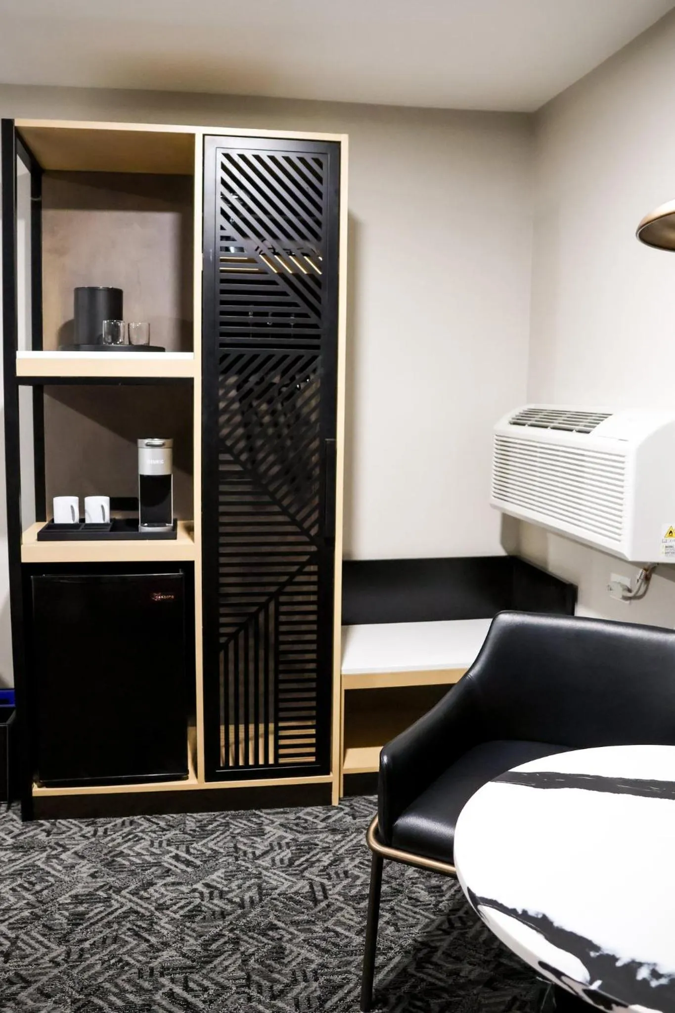 Photo of the whole room in voco Flagstaff by IHG