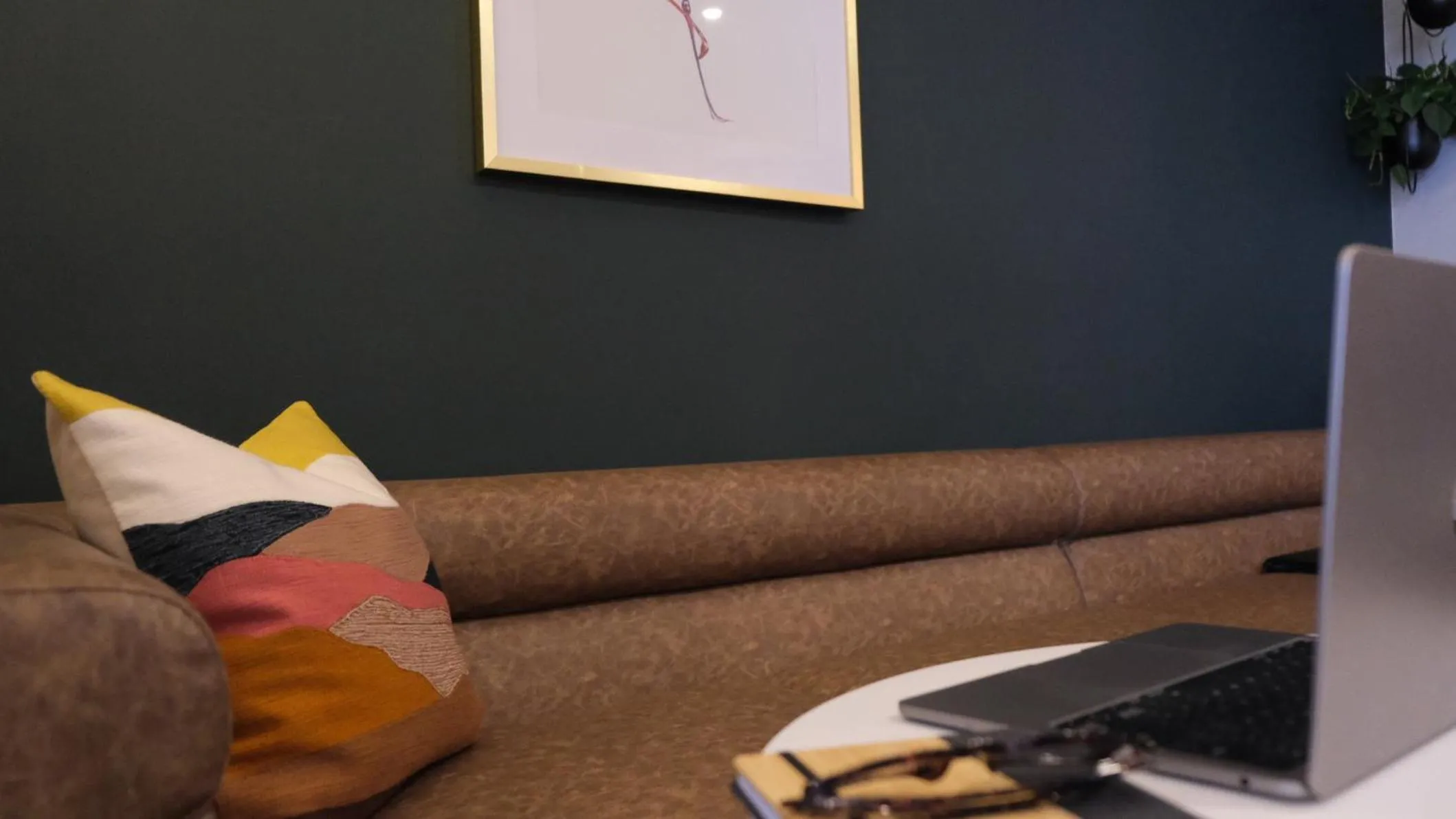 Lounge or bar in voco Flagstaff by IHG