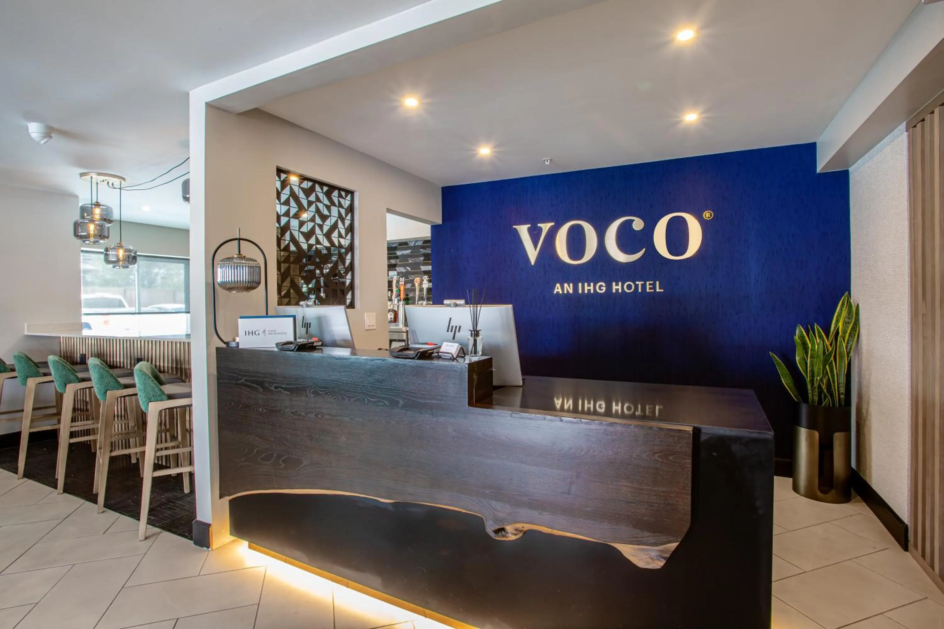 Lobby or reception in voco Flagstaff by IHG