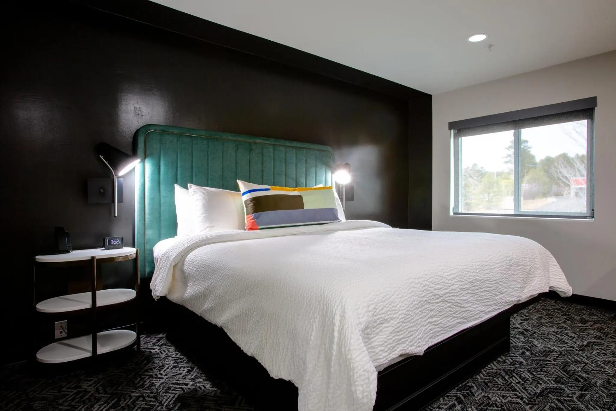 Photo of the whole room, Bed in voco Flagstaff by IHG