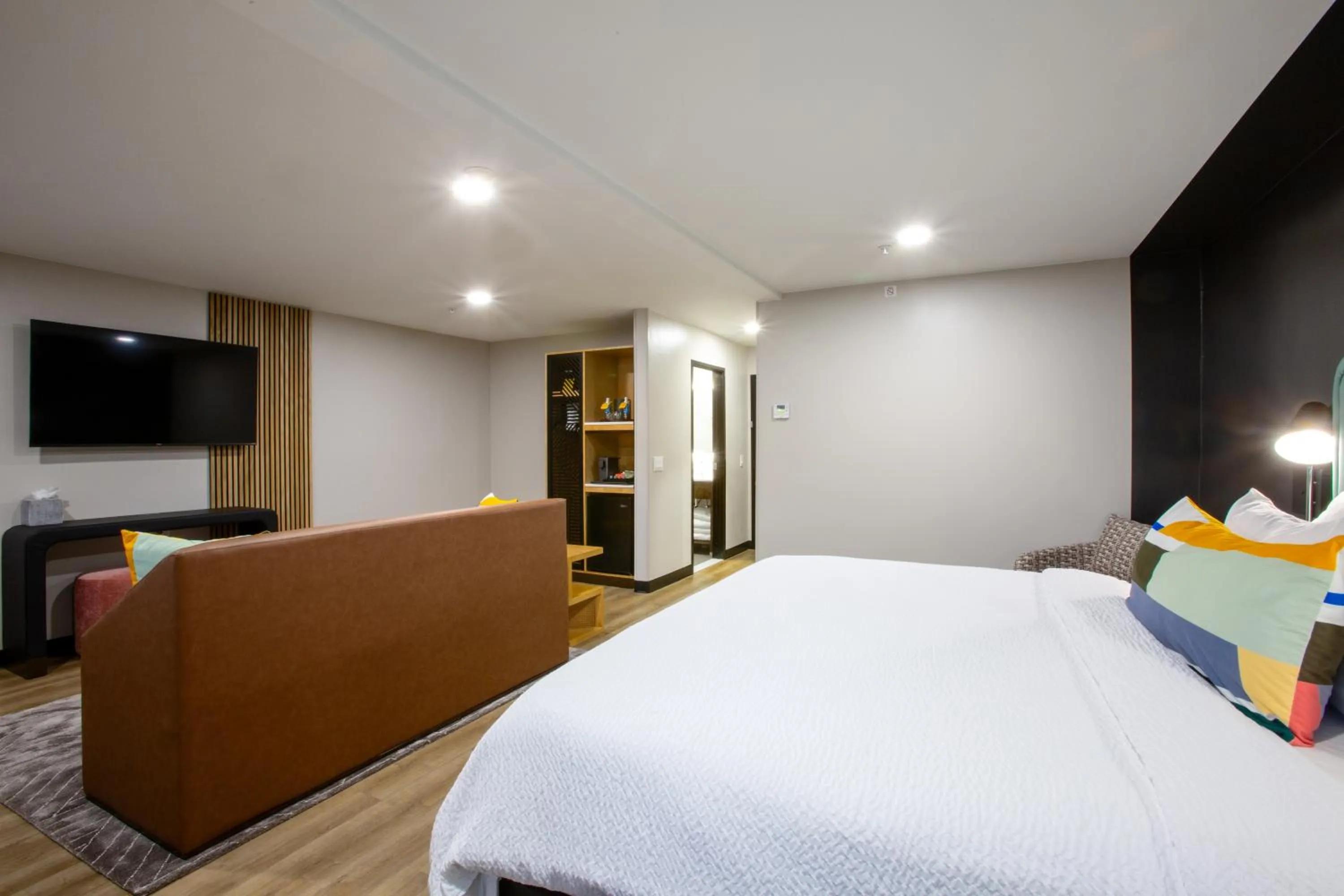 Photo of the whole room, Bed in voco Flagstaff by IHG