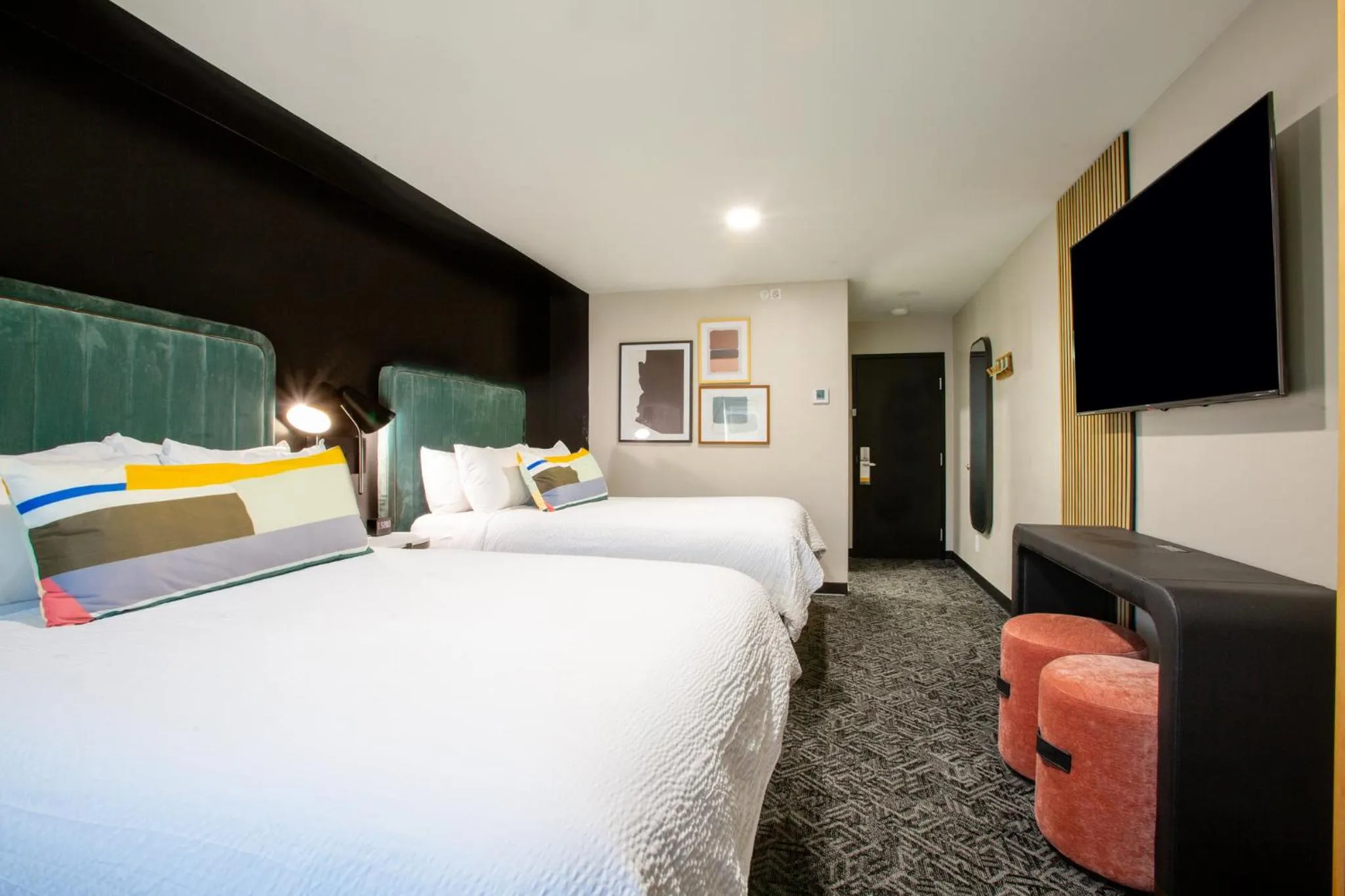 Photo of the whole room, Bed in voco Flagstaff by IHG