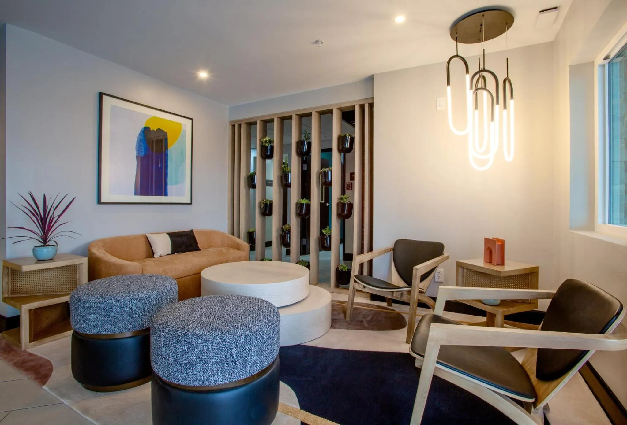 Property building in voco Flagstaff by IHG