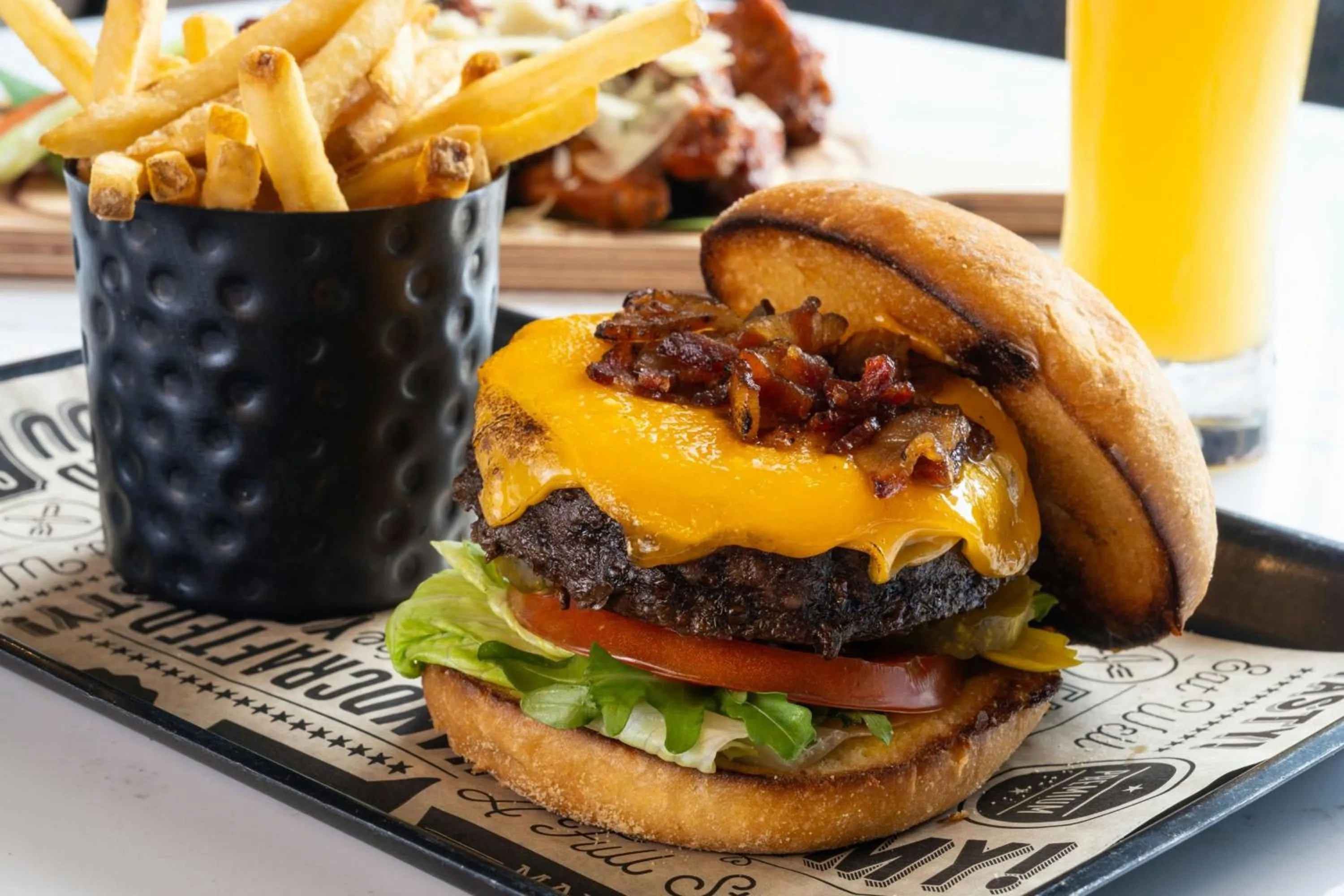 Lounge or bar in Delta Hotels by Marriott West Palm Beach