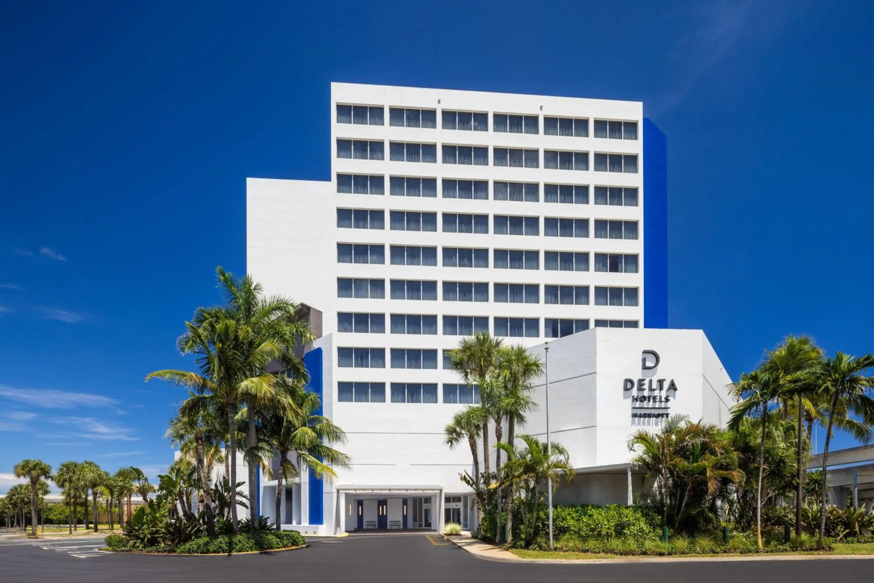 Property building in Holiday Inn Palm Beach-Airport Conf Ctr, an IHG Hotel