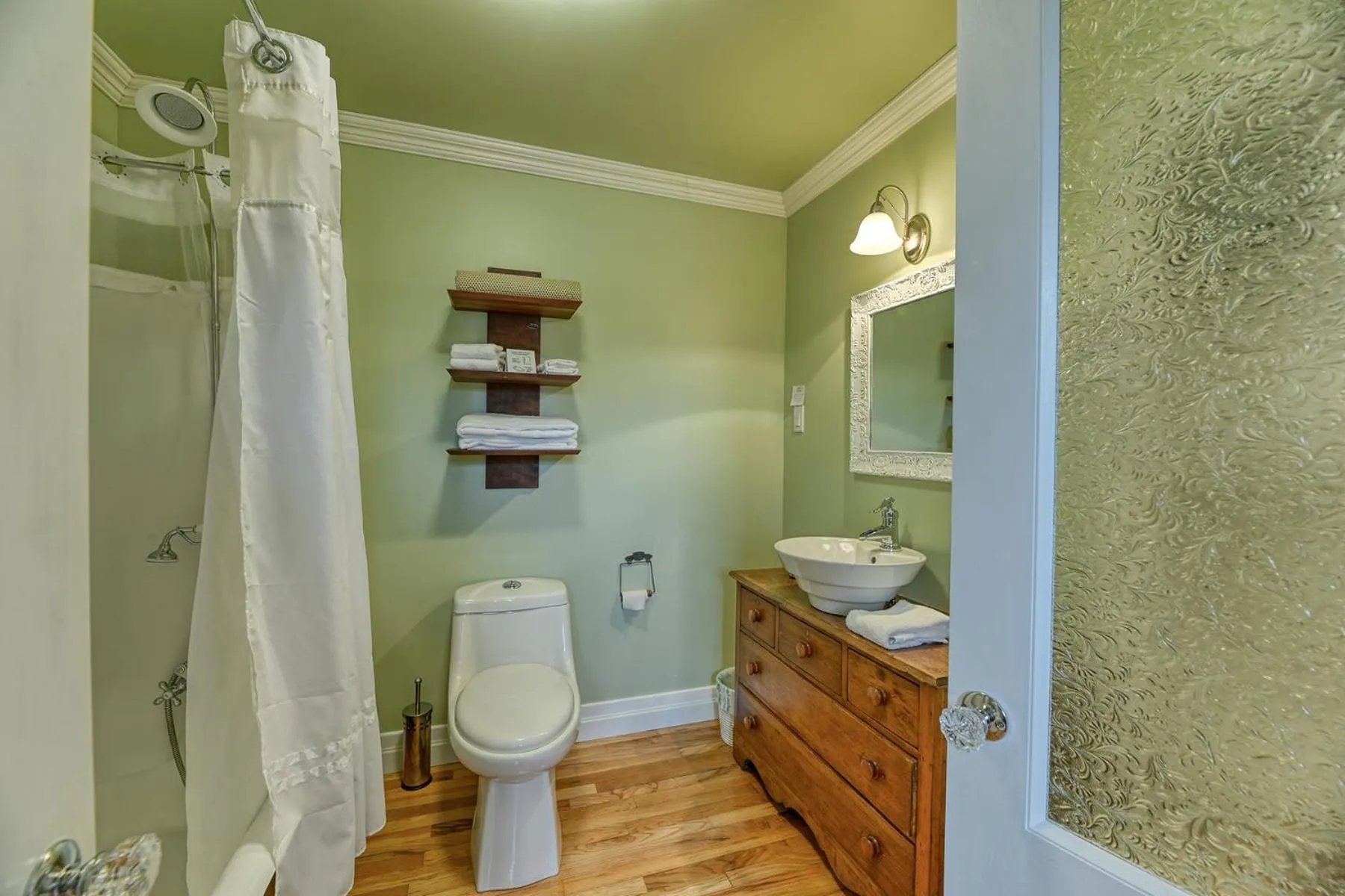 Bathroom in La Maison Collins B&B