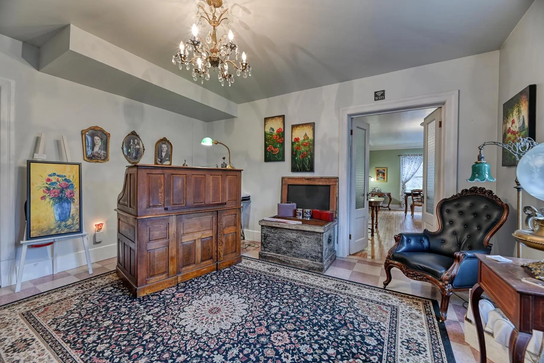 Lobby or reception in La Maison Collins B&B