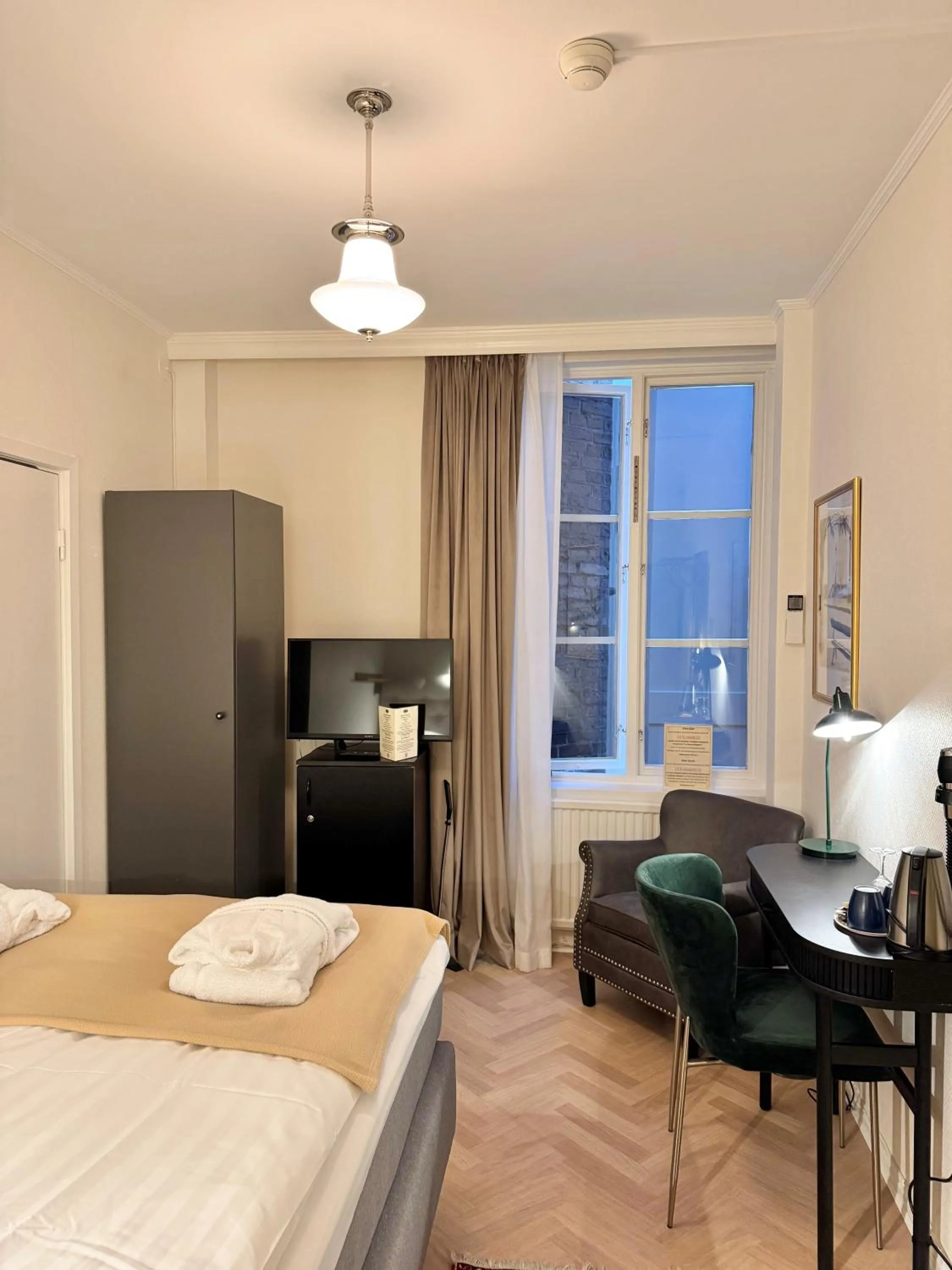 Bedroom, Bed in Hotel Concordia