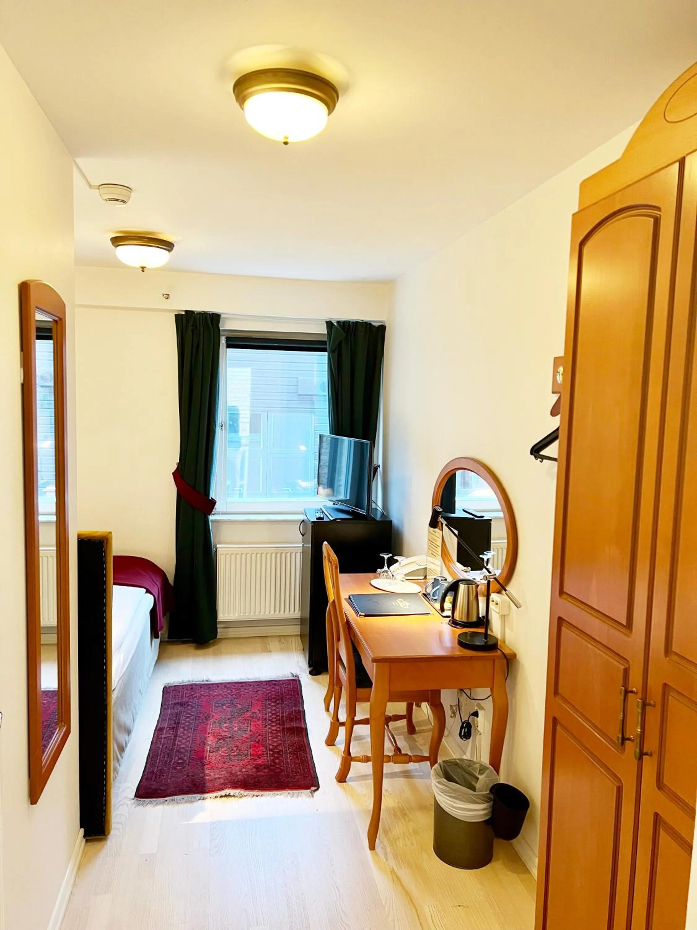 Photo of the whole room, Bed in Hotel Concordia