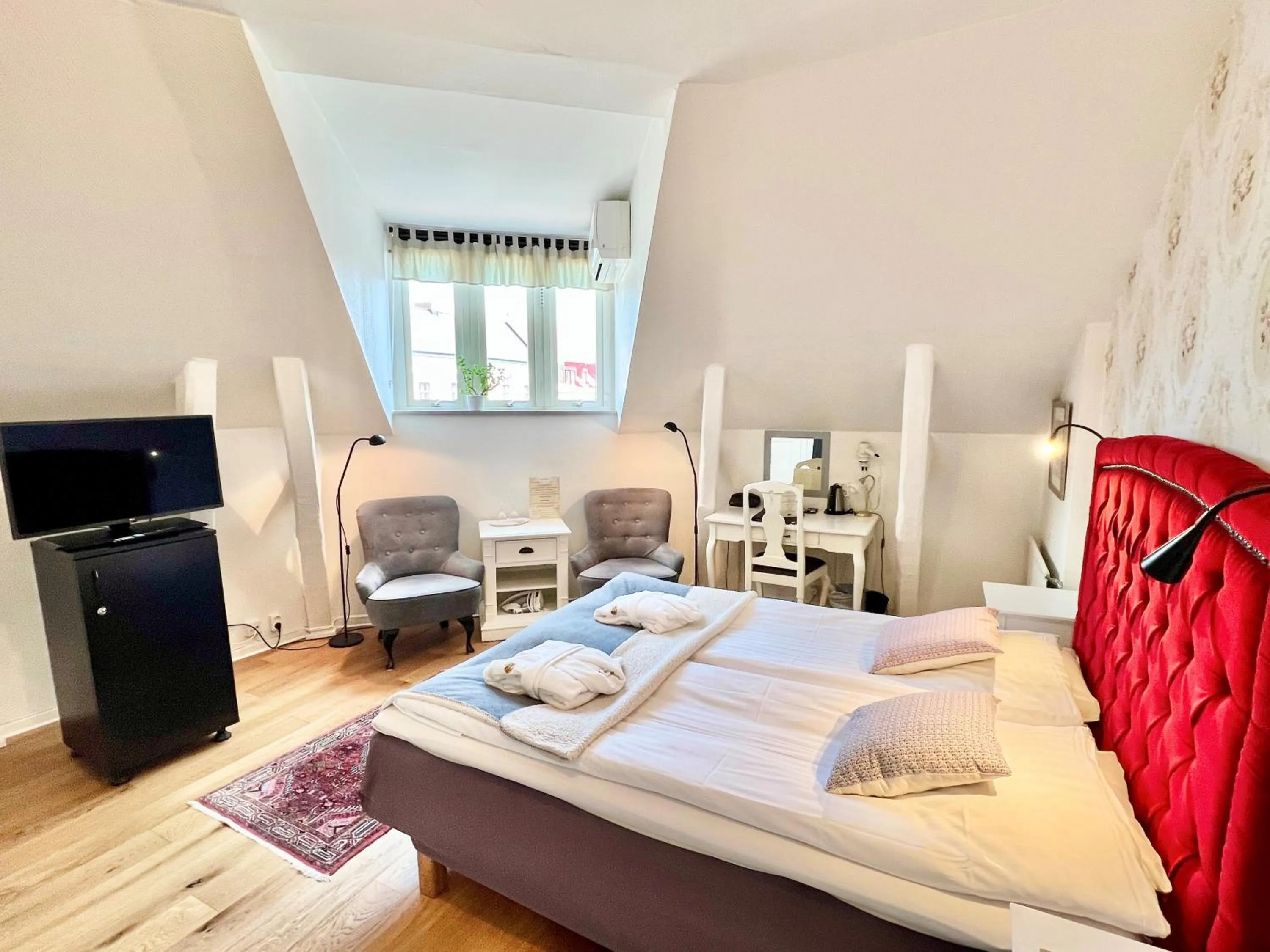 Photo of the whole room, Bed in Hotel Concordia