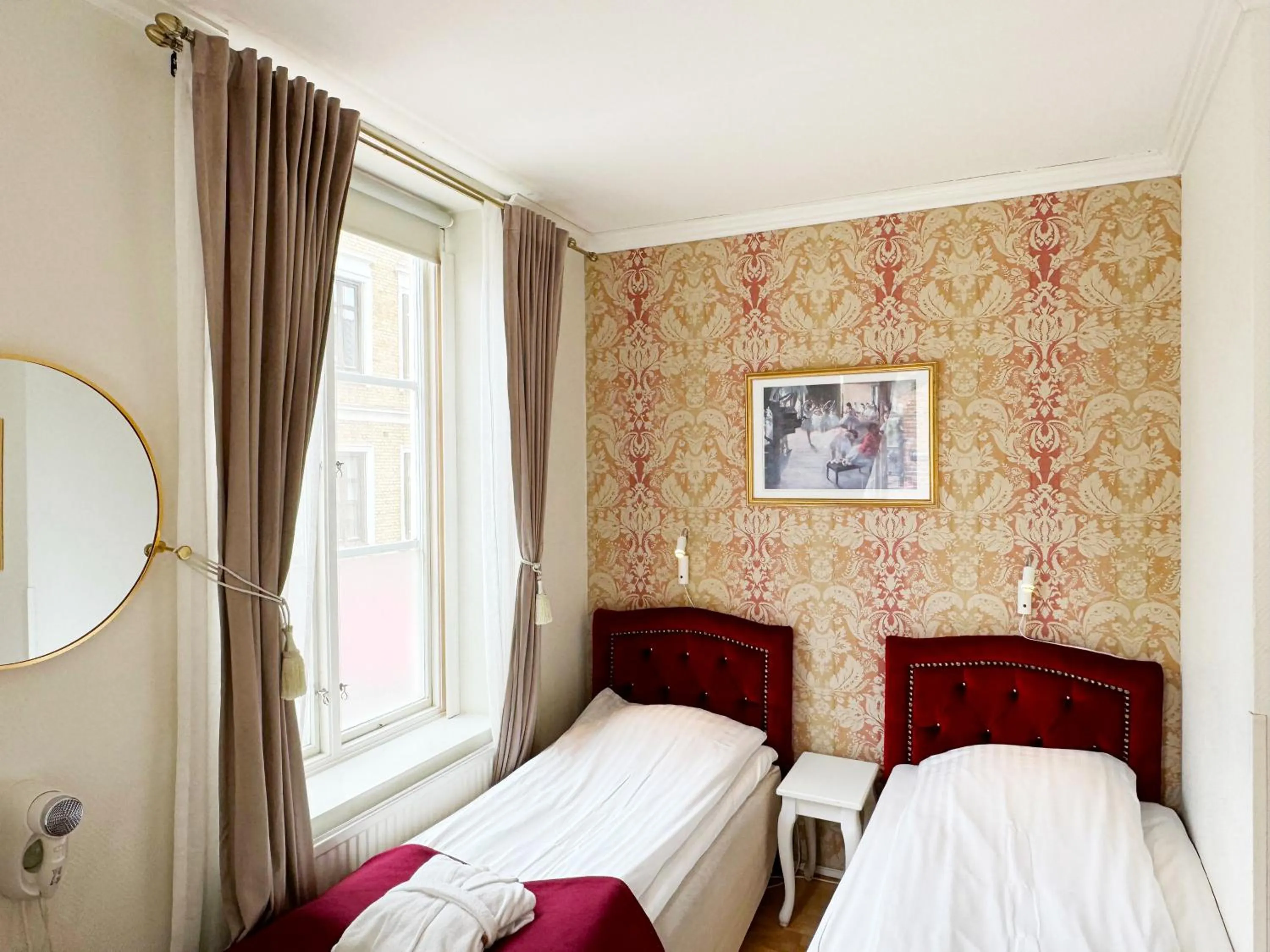 Bed in Hotel Concordia