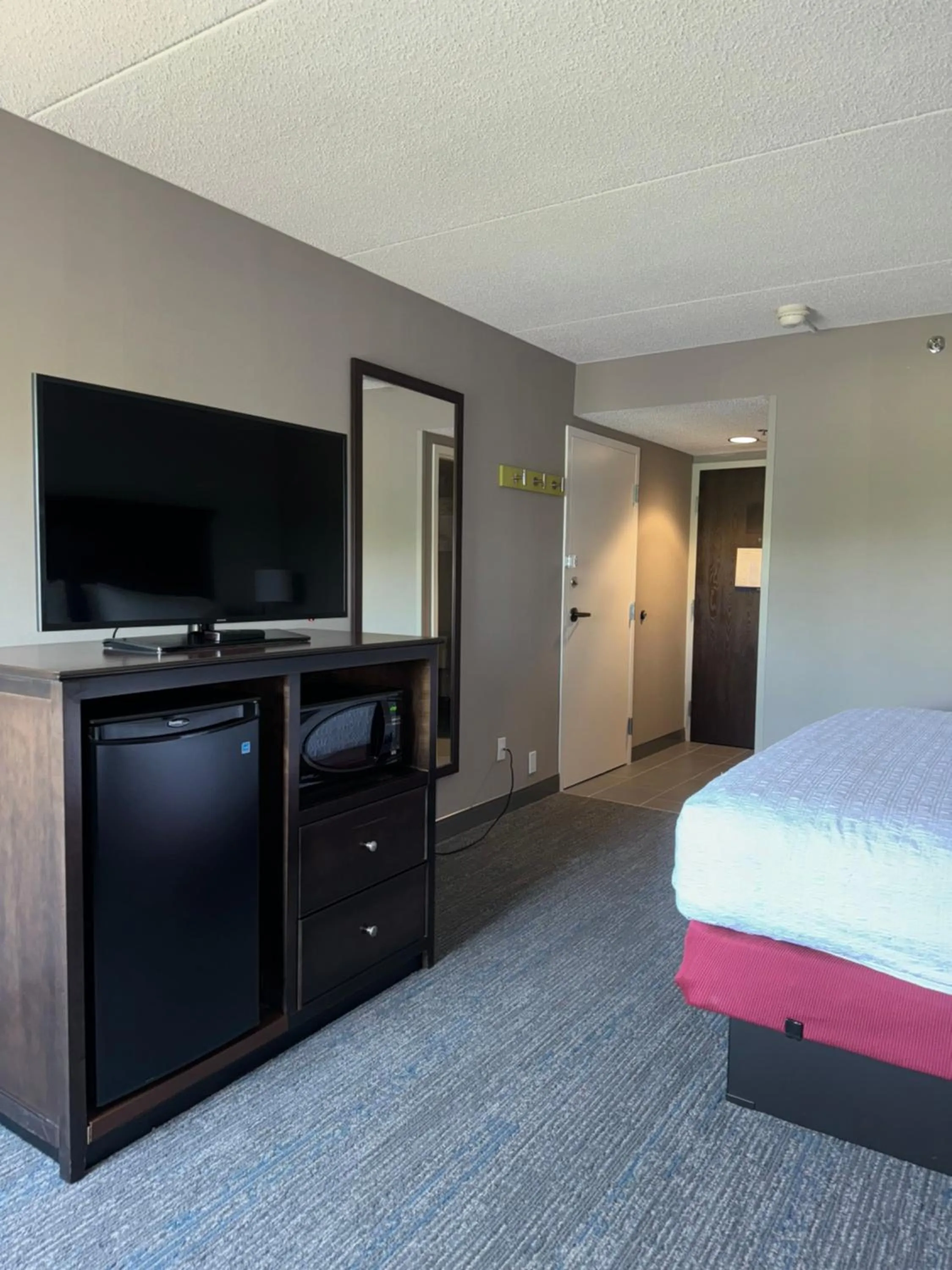 Bed in Hampton Inn New Bedford/Fairhaven