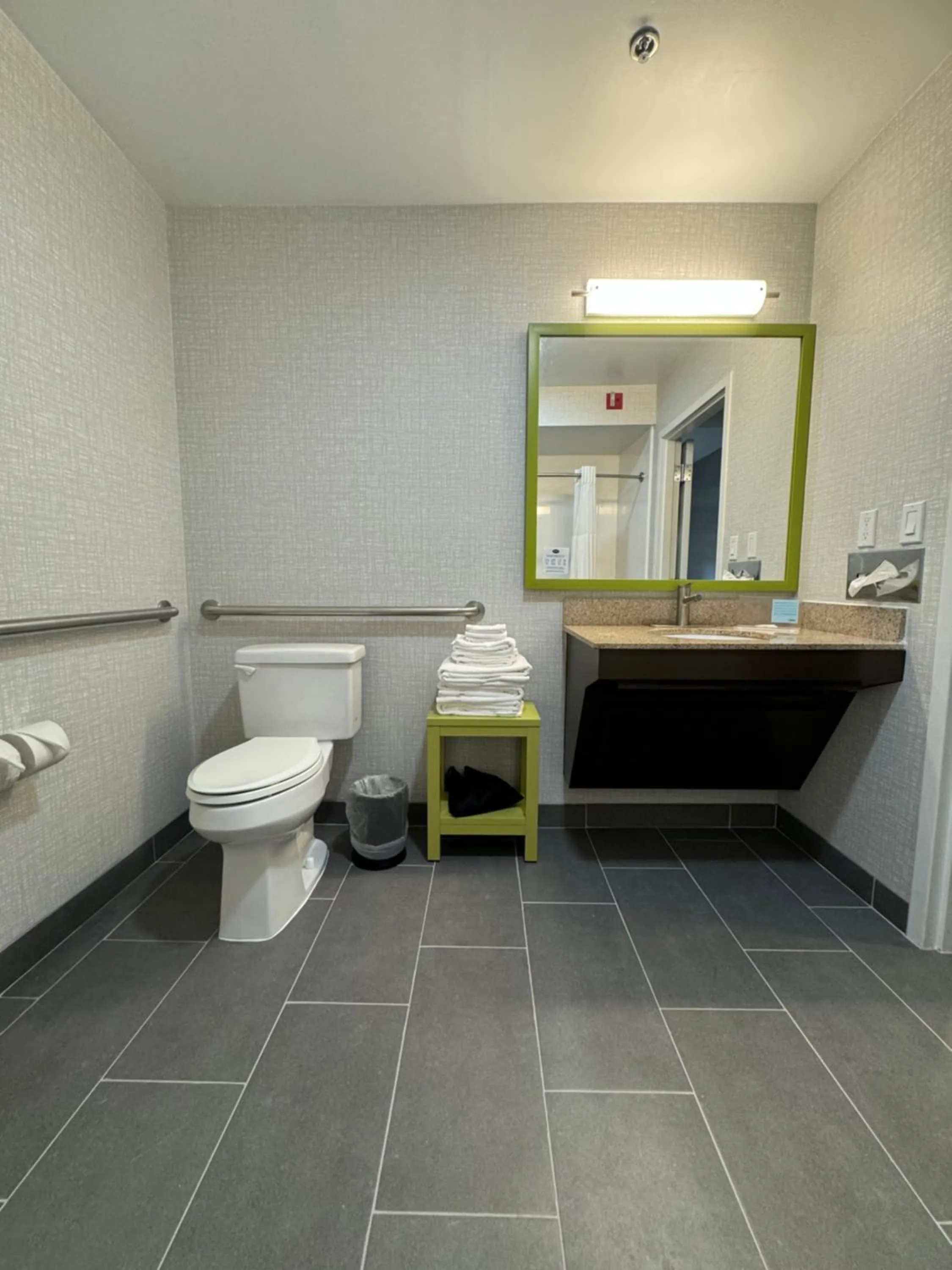 Toilet in Hampton Inn New Bedford/Fairhaven