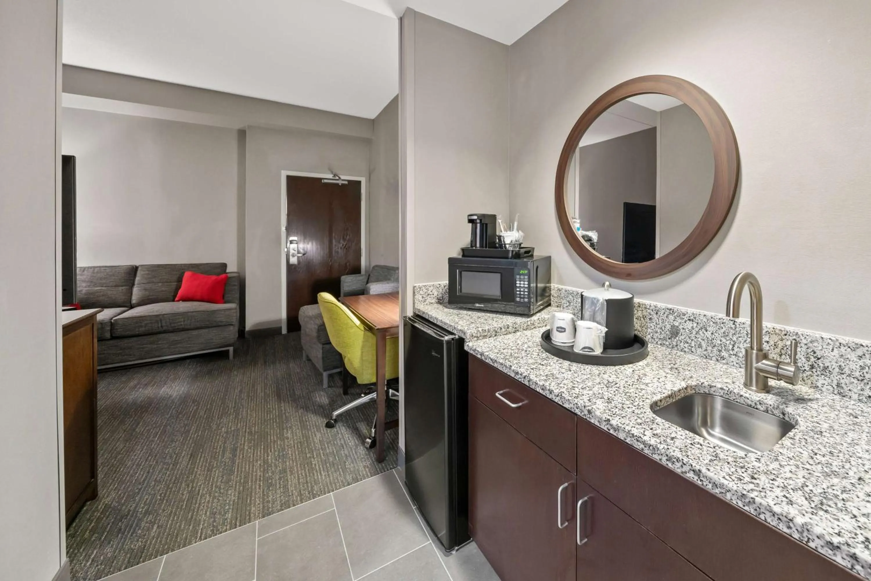 Photo of the whole room in Hampton Inn New Bedford/Fairhaven