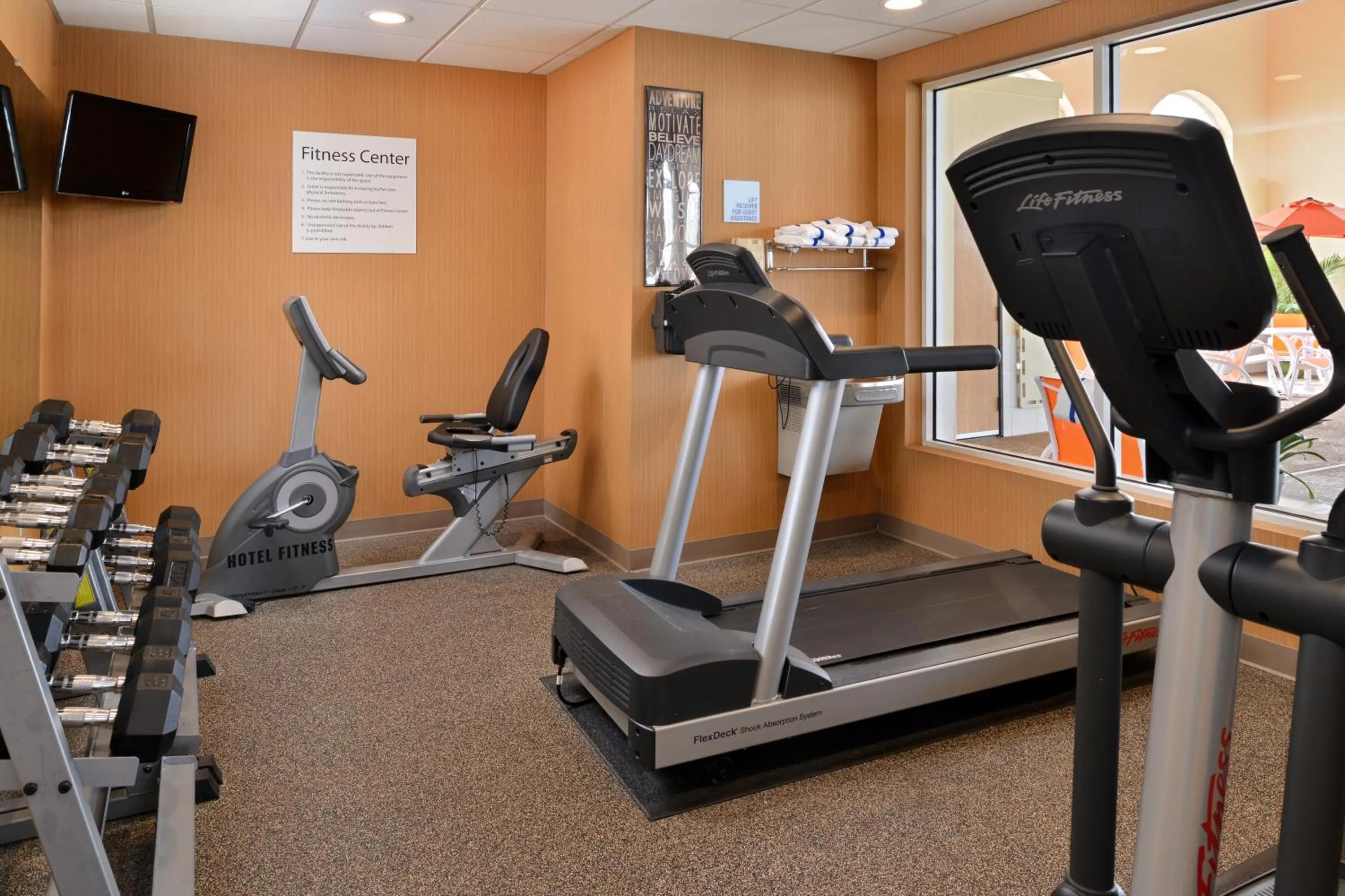 Fitness centre/facilities, Fitness Center/Facilities in Holiday Inn Express Hotel & Suites Cincinnati-North/Sharonville