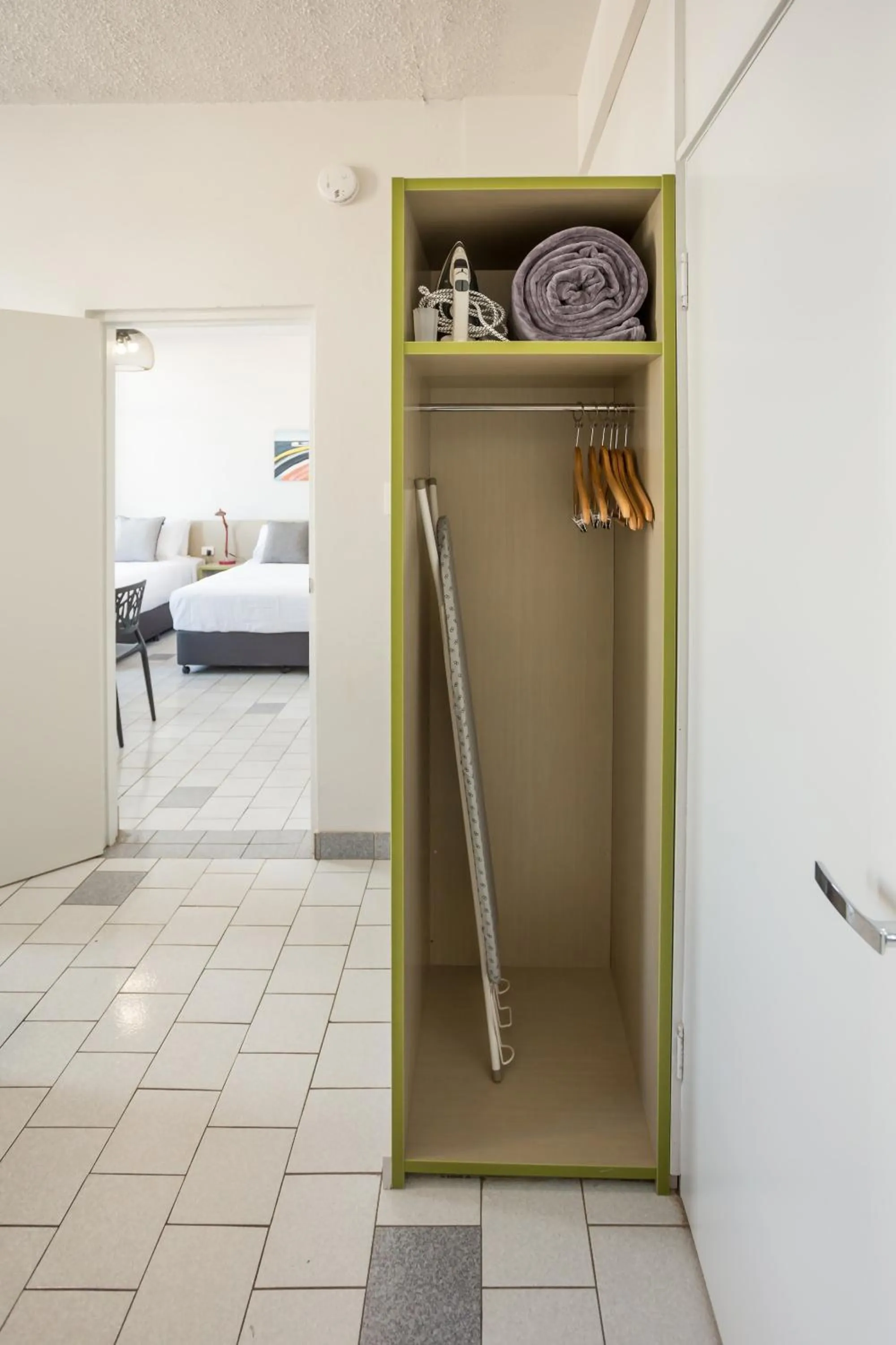 Bathroom, Bed in Nightcap at Emerald Star Hotel