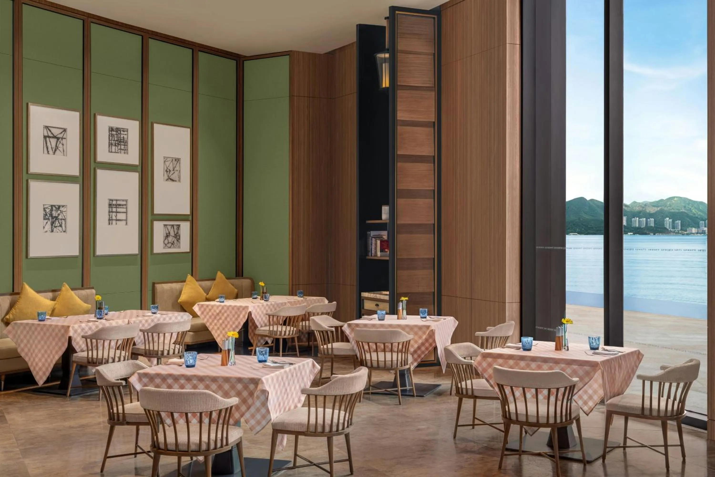 Restaurant/places to eat in Le Meridien Xiaojing Bay