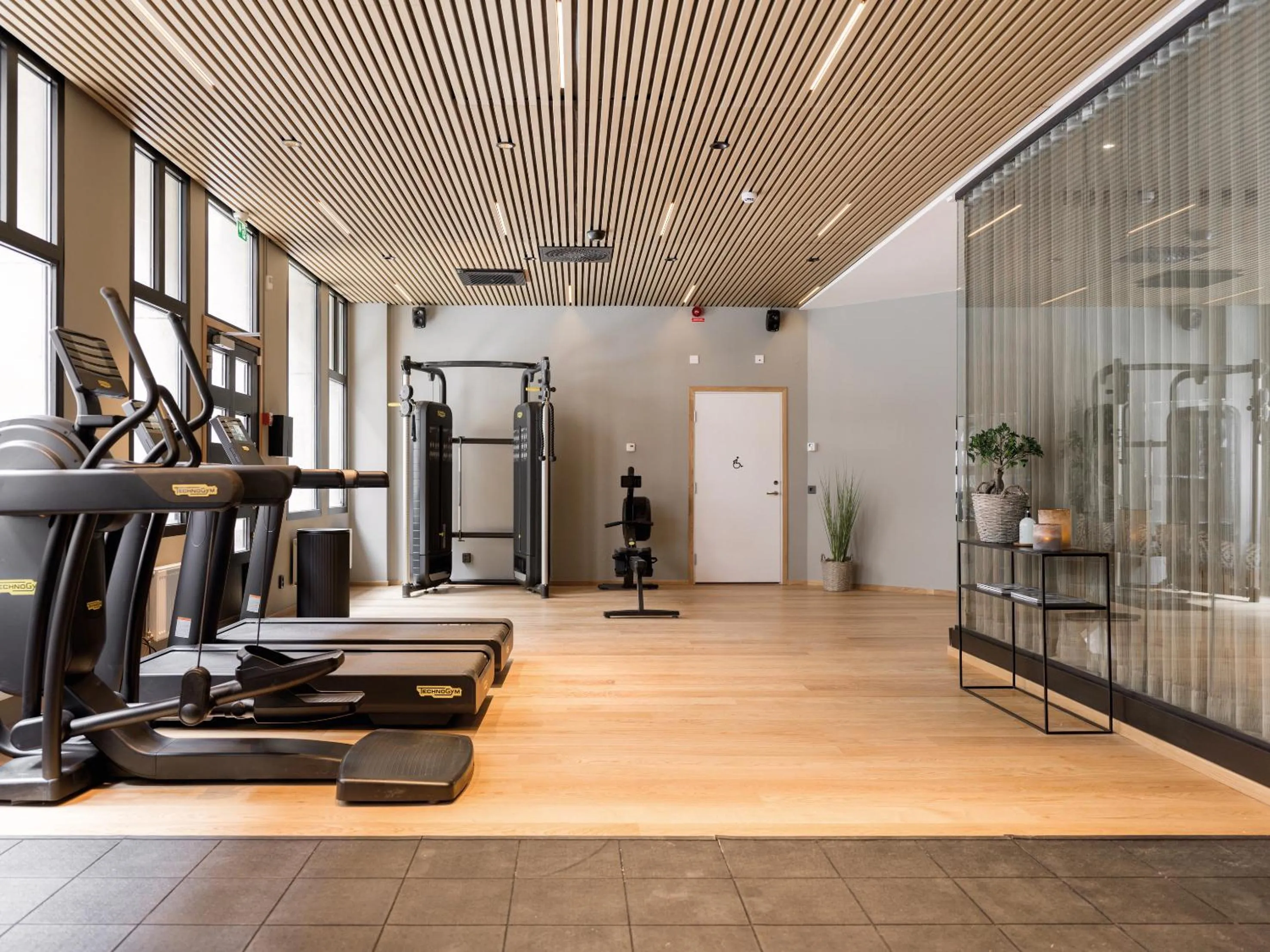 Fitness centre/facilities in Elite Hotel Adlon