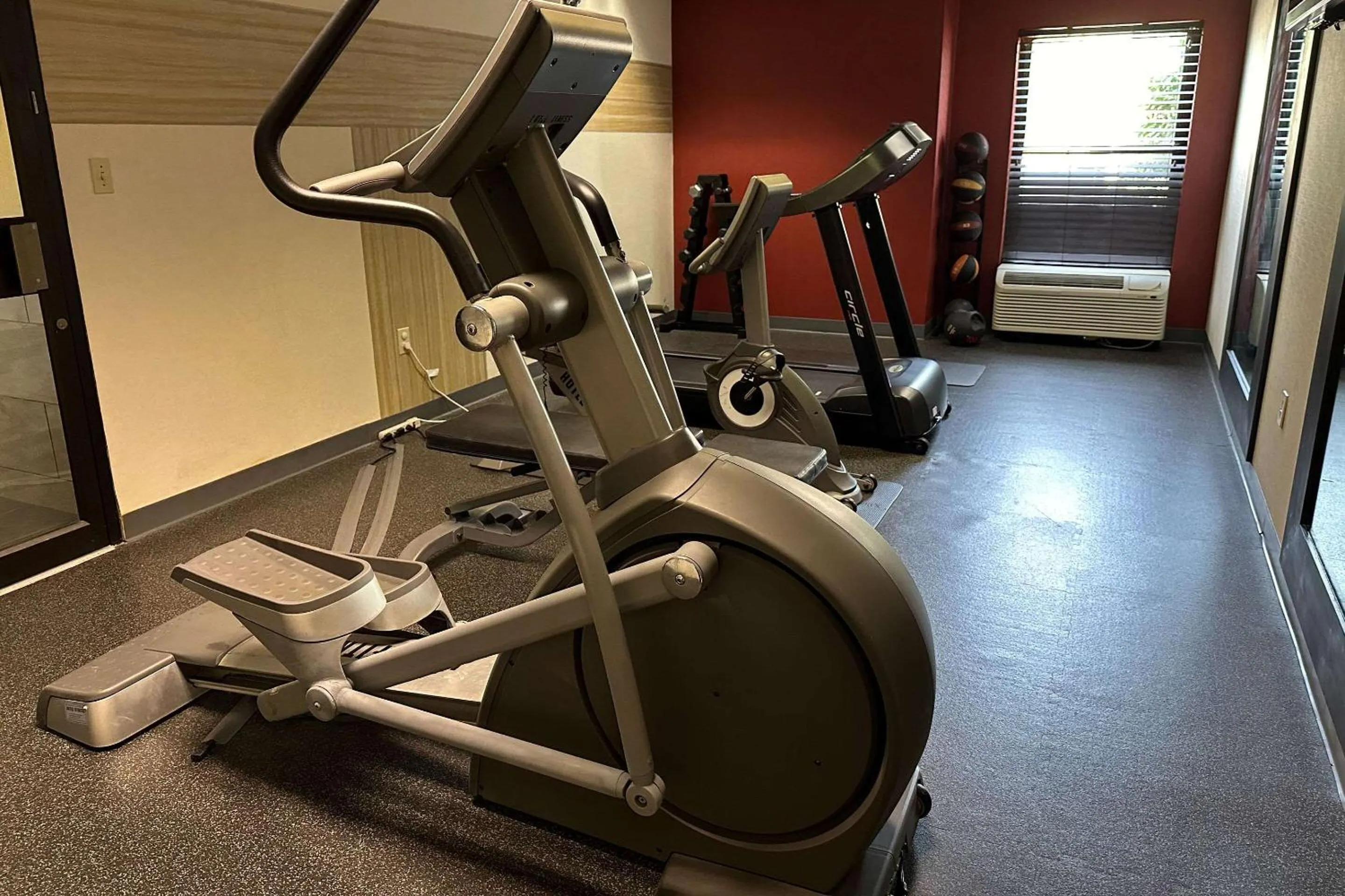 Fitness centre/facilities in SureStay Plus Hotel by Best Western Norman
