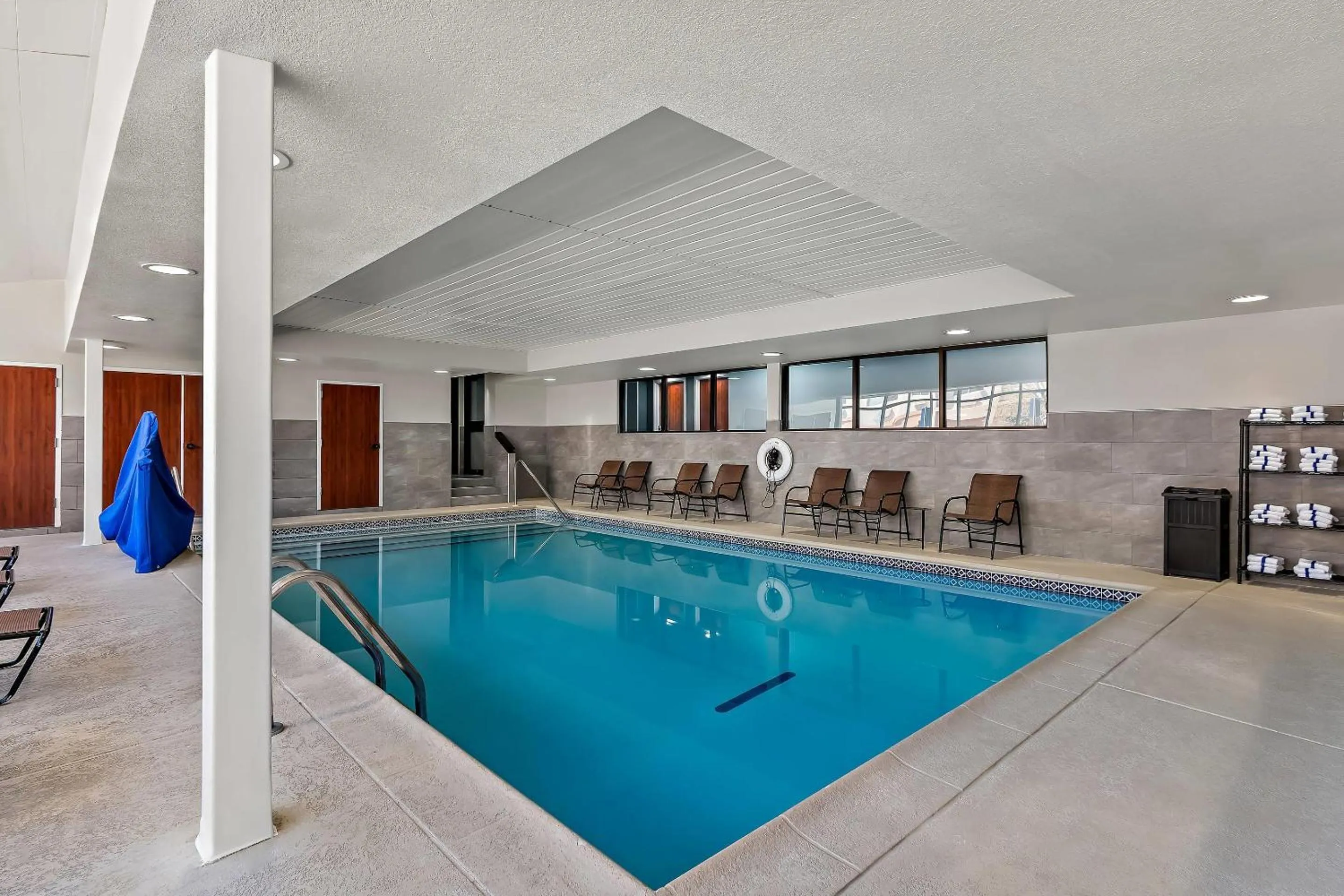 Swimming pool in Quality Inn - Norman near University