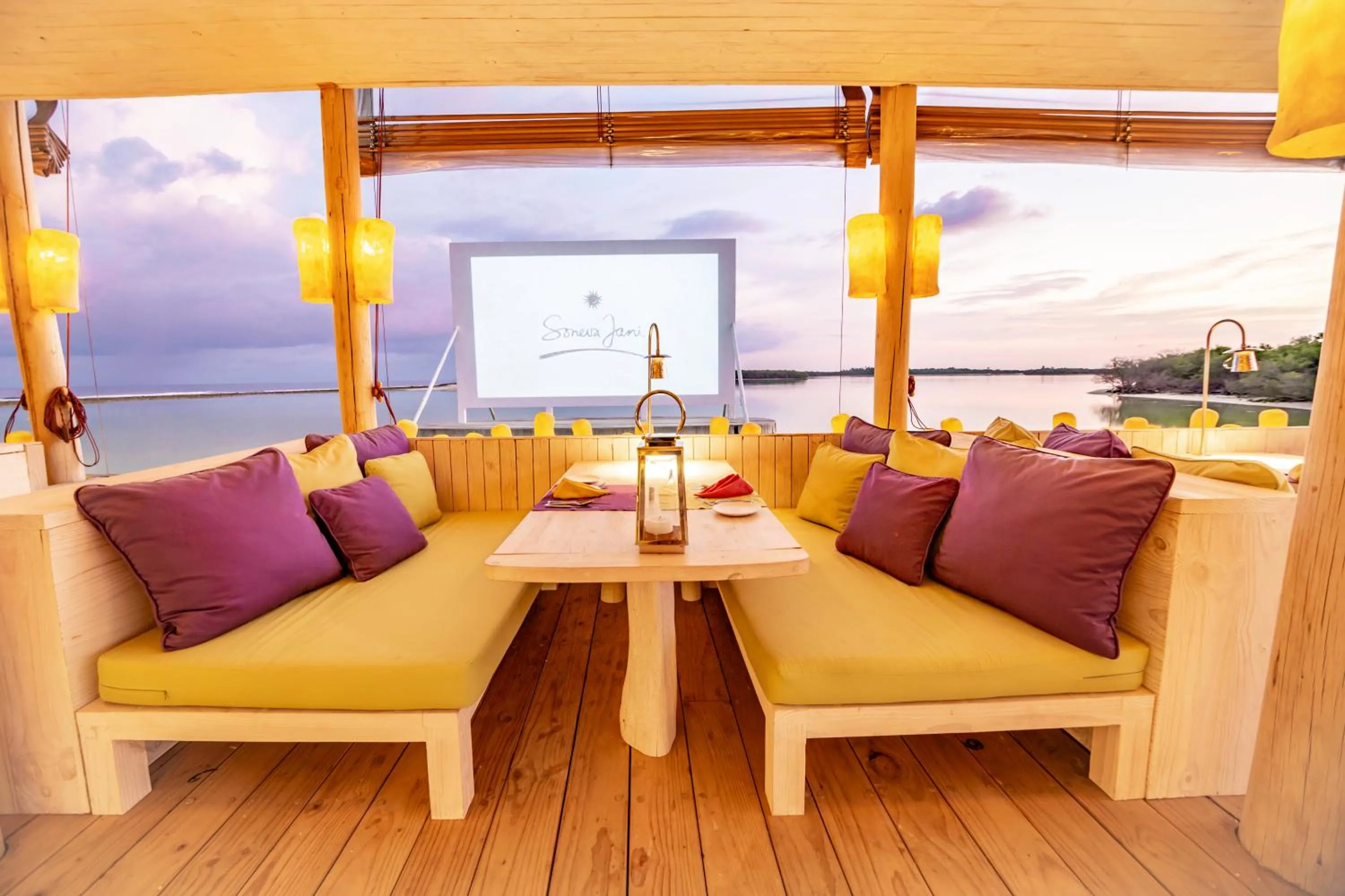 Restaurant/places to eat in Soneva Jani