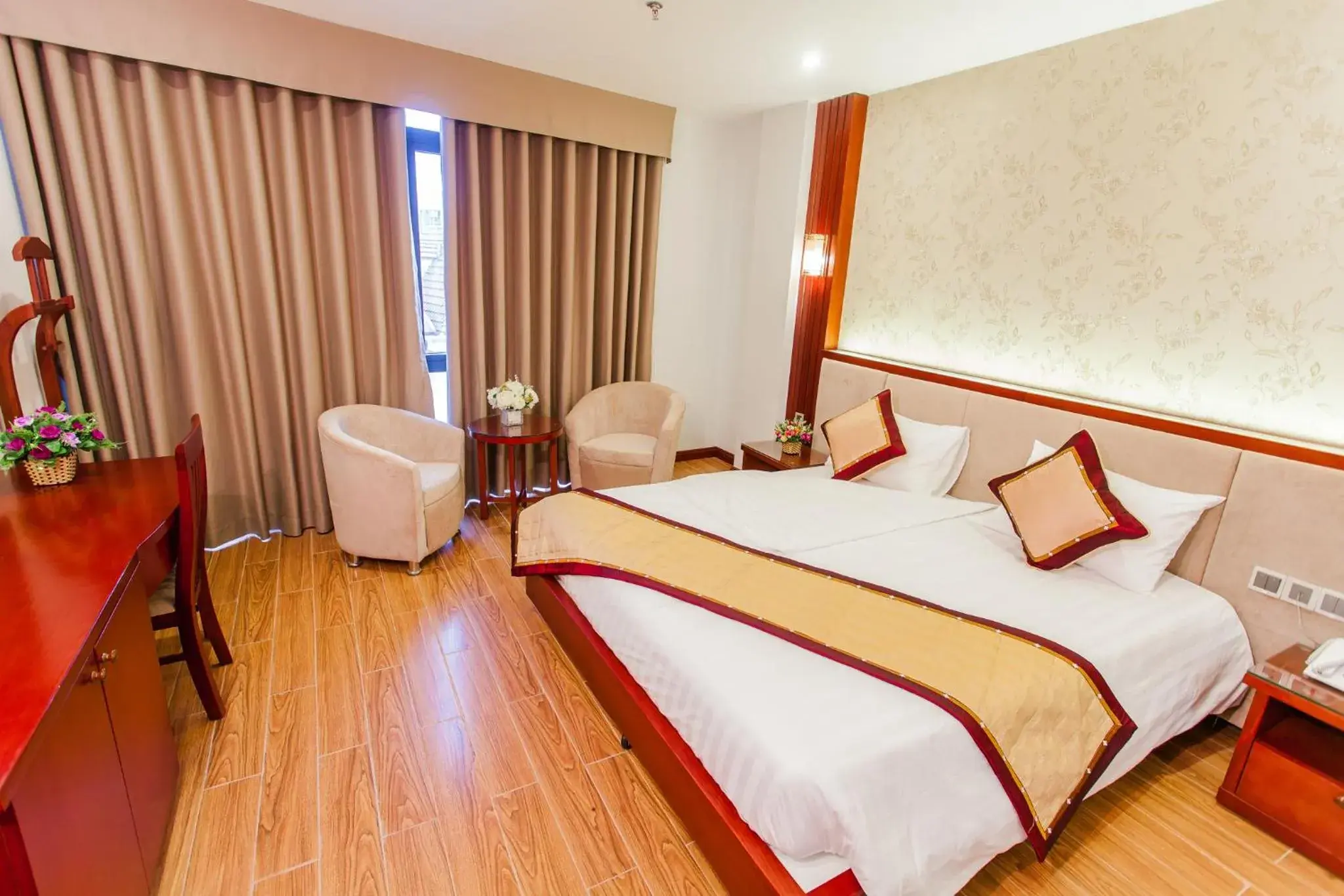 Superior Double Room in Tu Son Luxury Hotel Superior Double Room in Tu Son Luxury Hotel