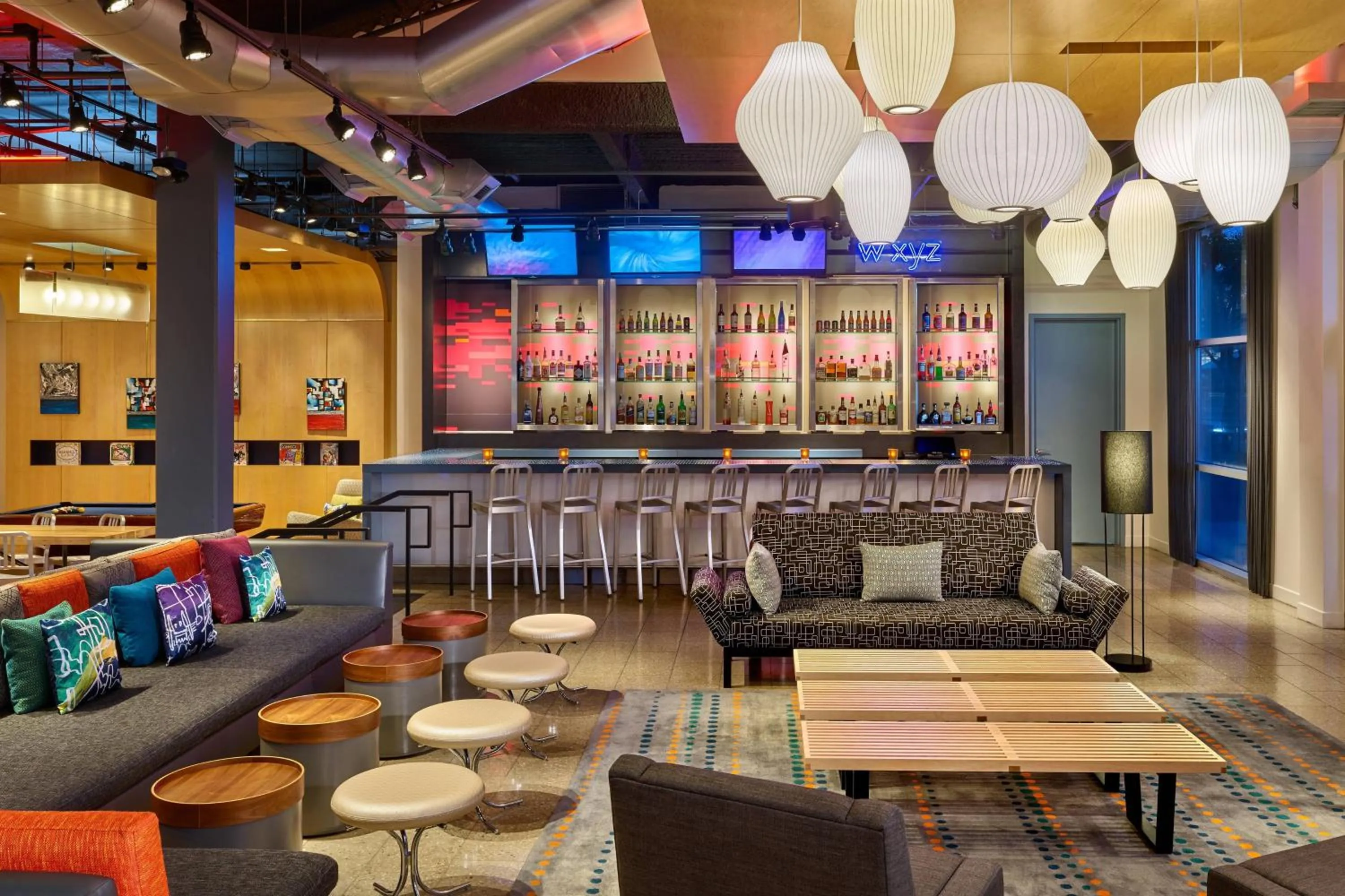 Lounge or bar in Aloft Houston by the Galleria