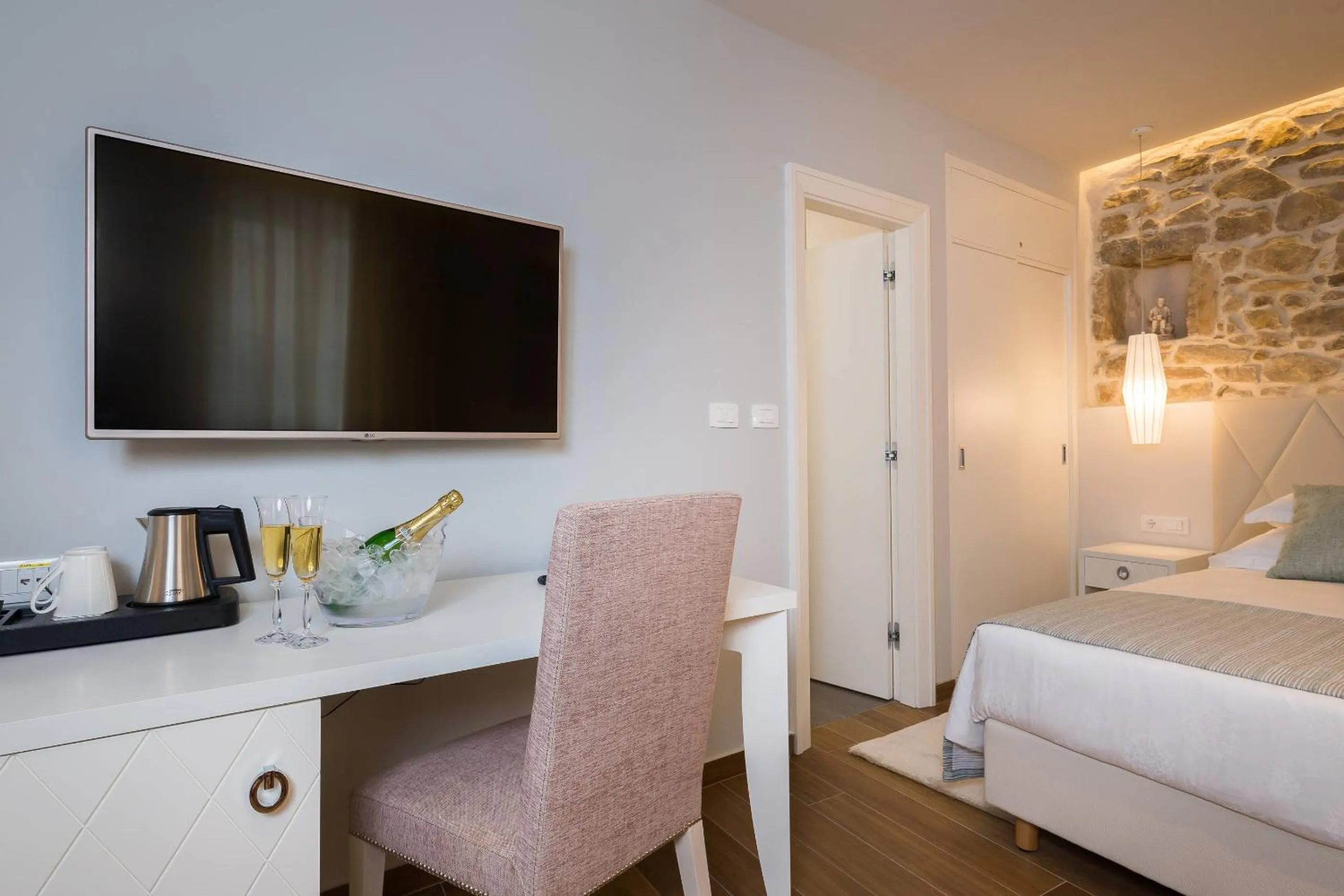 TV and multimedia, Bed in Balatura The Fine Bed&Breakfast Split