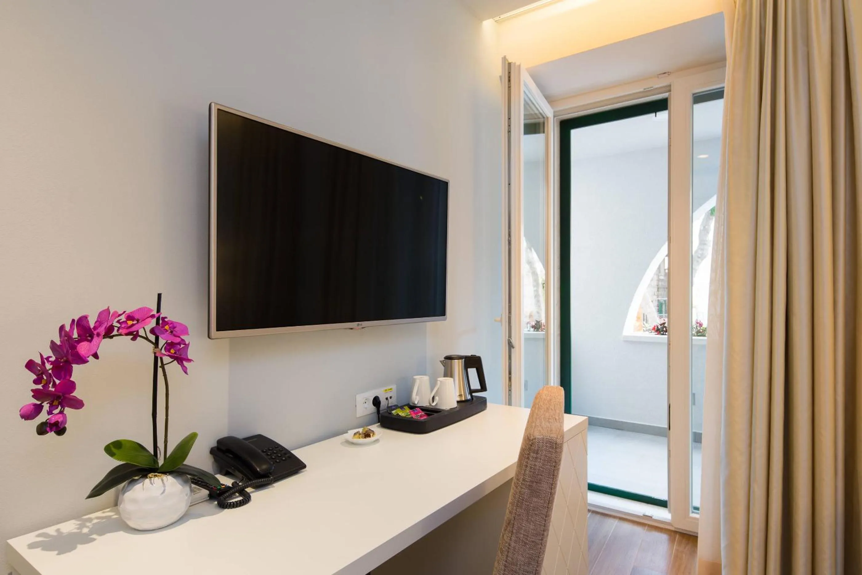 TV and multimedia in Balatura The Fine Bed&Breakfast Split