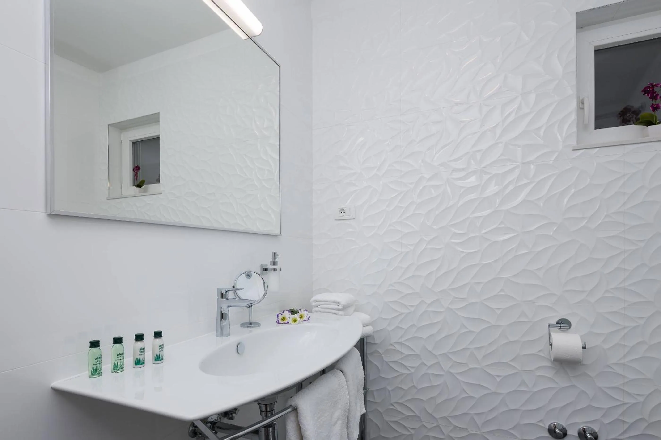 Toilet in Balatura The Fine Bed&Breakfast Split