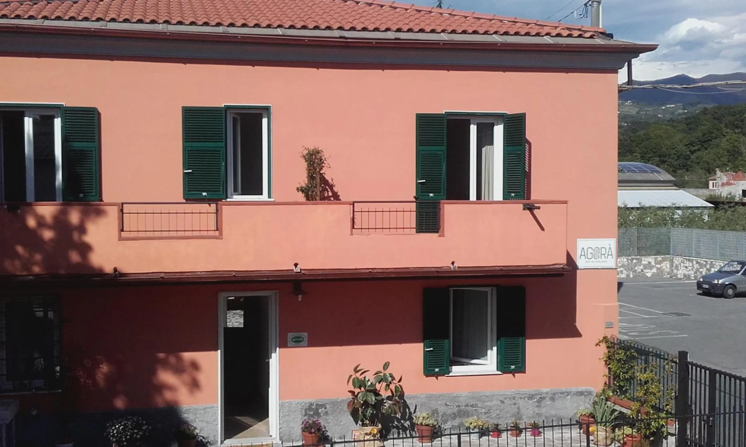 Facade/entrance in B&B Agorà Sarzana