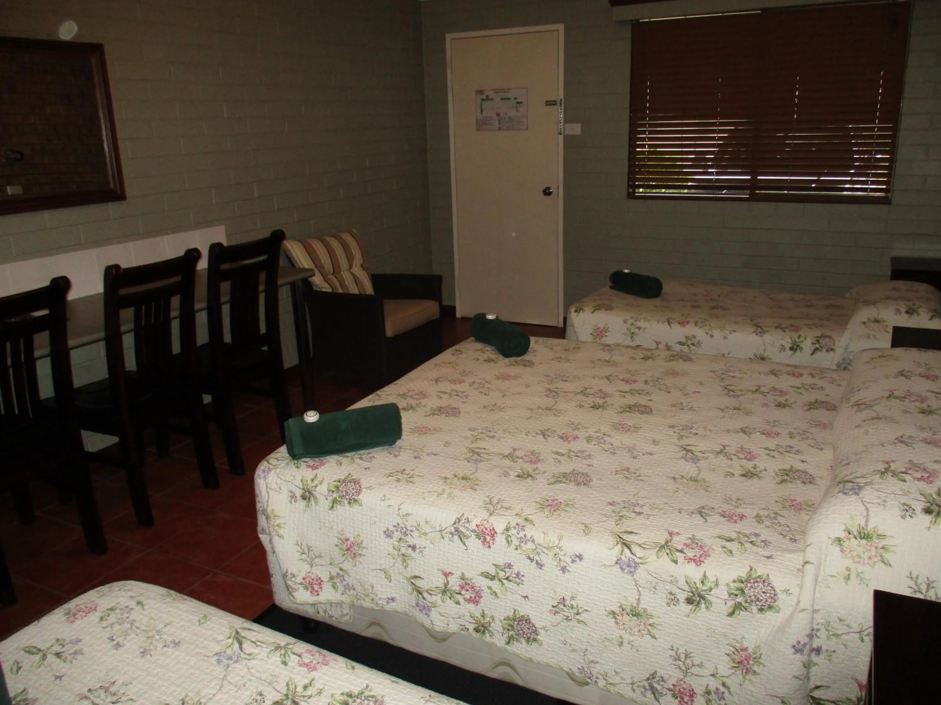 Bedroom, Bed in Barcaldine Country Motor Inn